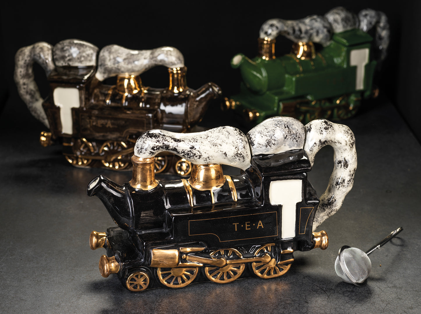 Carters of Suffolk - Locomotive (Black) - Handmade Teapot