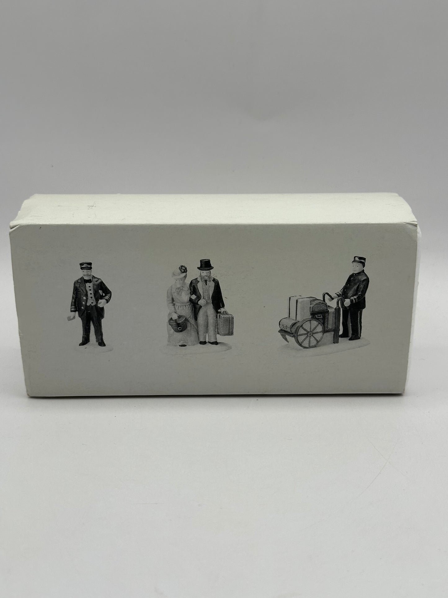 Department 56 - Holiday Travelers - Dickens' Village