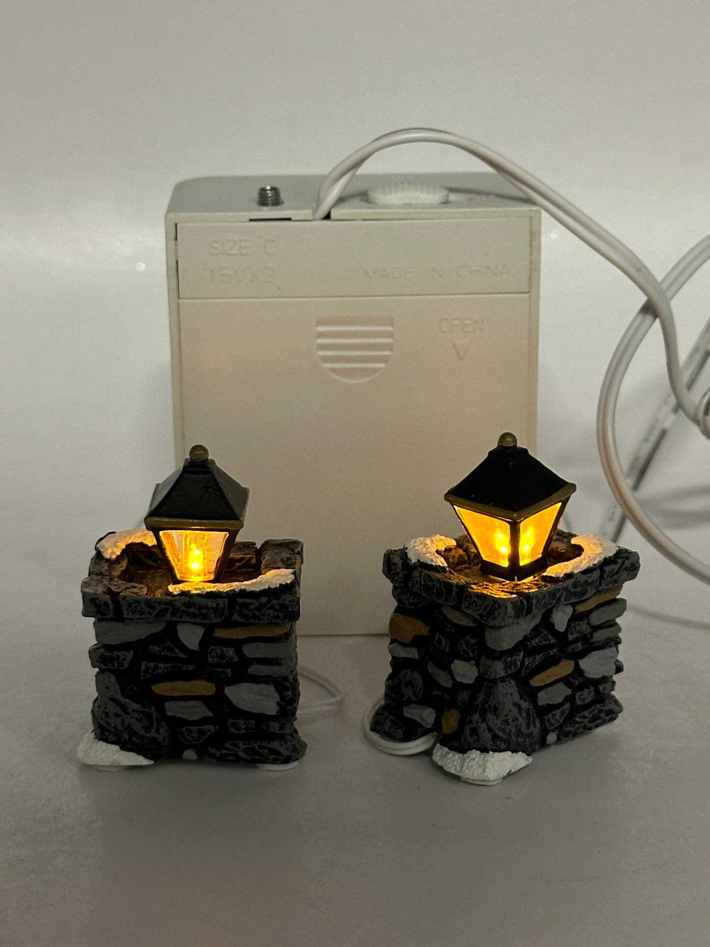 Department 56 - Limestone Lamps - Village Accessories