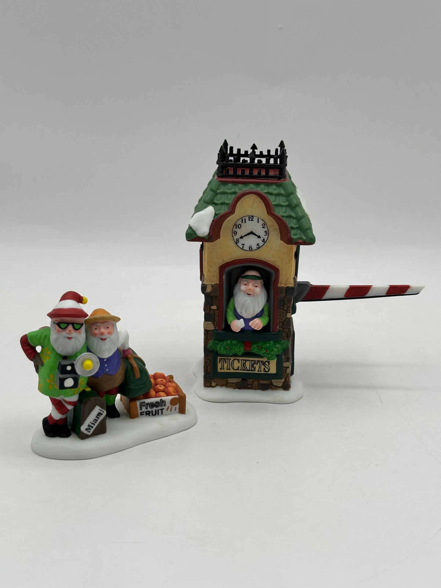 Department 56 - End Of The Line - North Pole Series