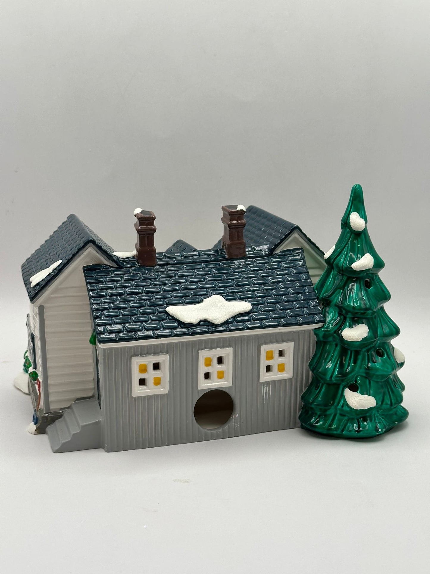 Department 56 - Grandma's Cottage - Original Snow Village