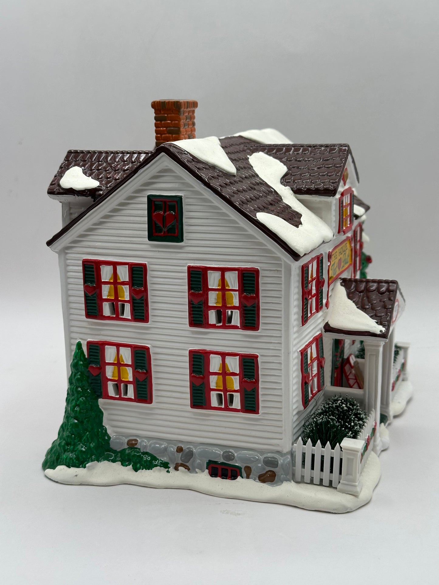 Department 56 - "The House that Love Built" Ronald McDonald House 1997