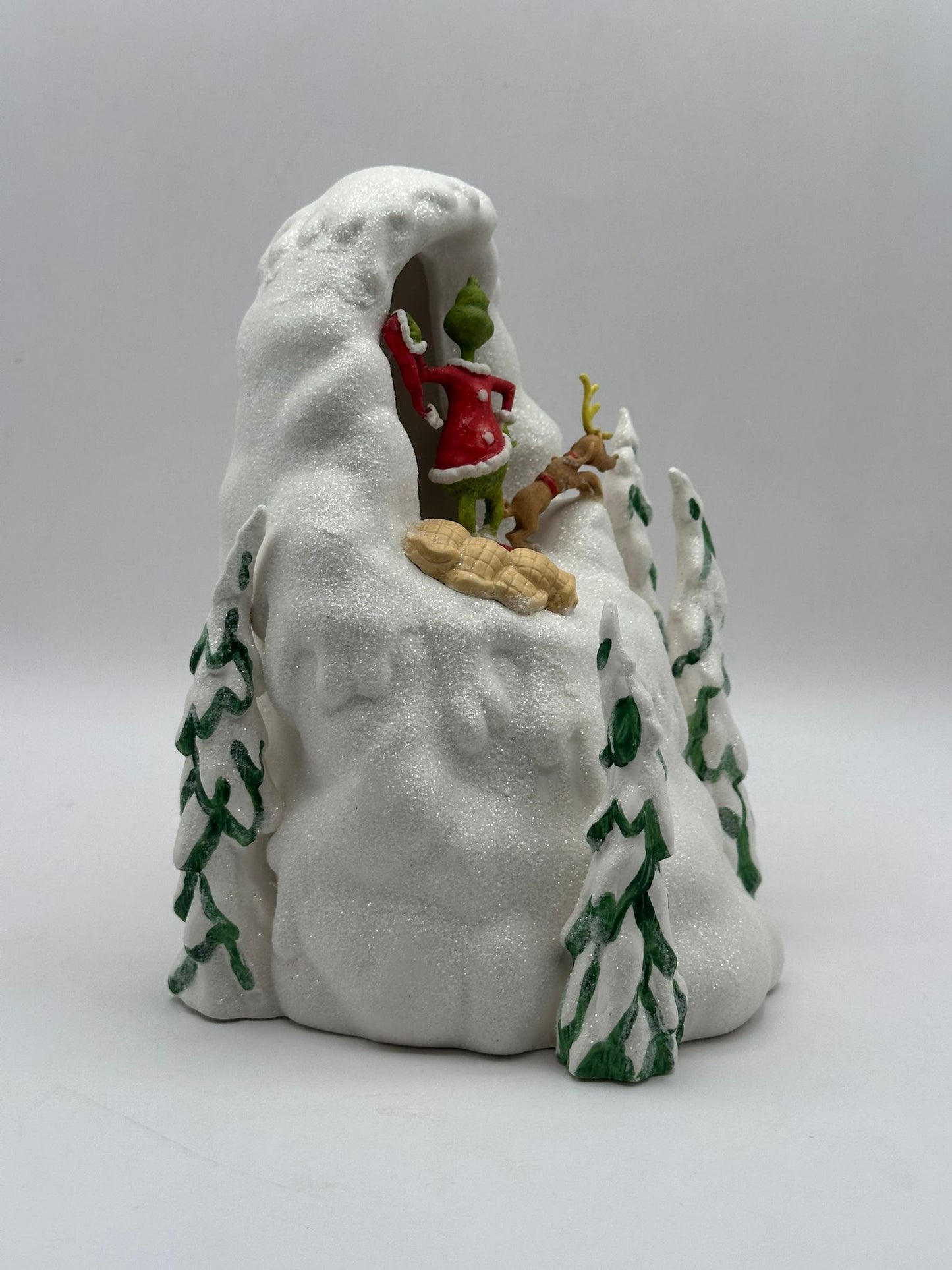 Department 56 - The Grinch Mount Crumpet