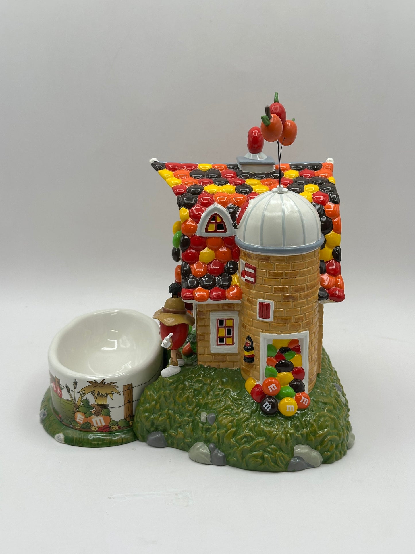 Department 56 - M&M's Harvest Barn Lighted House & Candy Dish