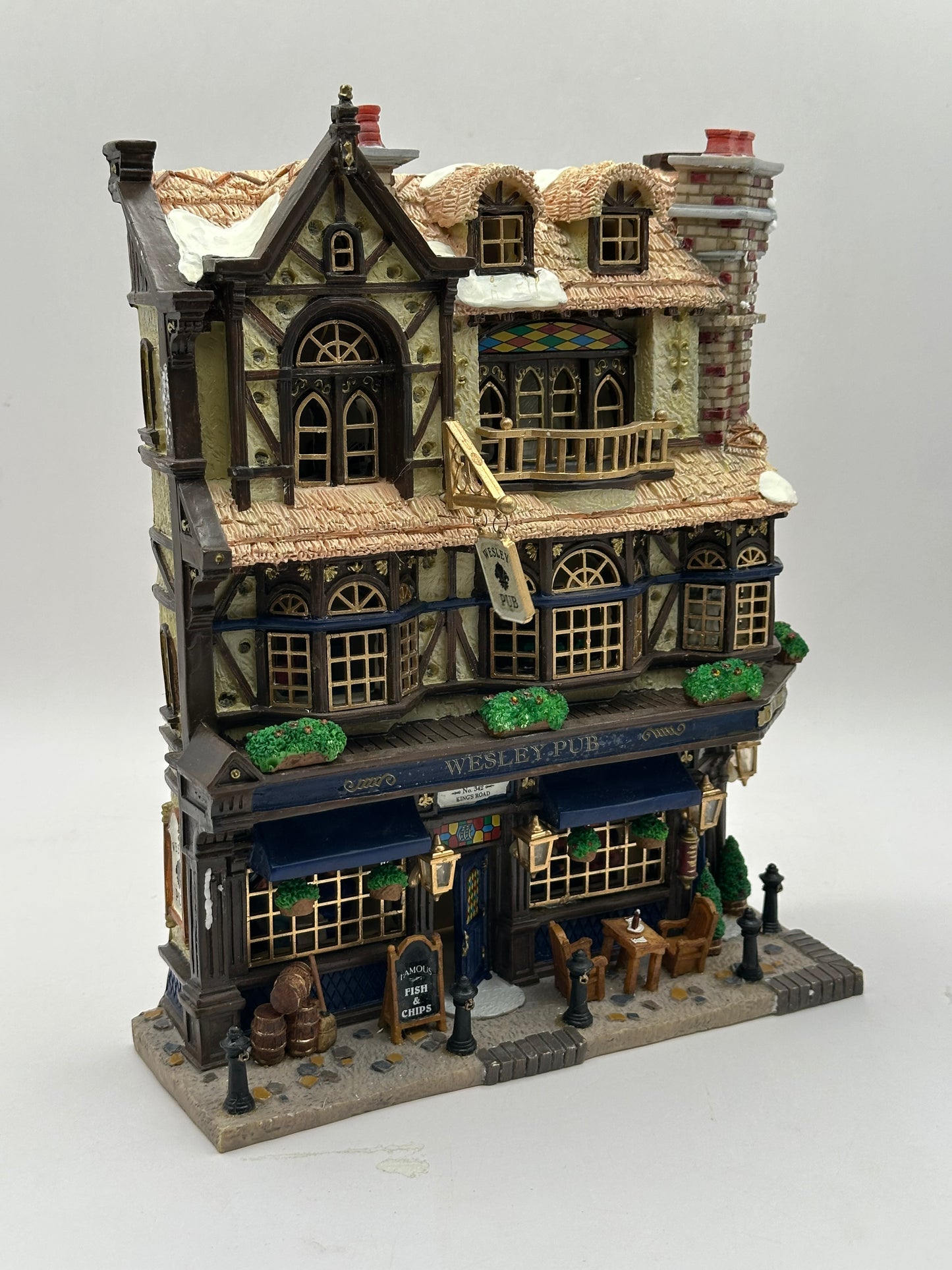 Wesley Pub (Facade) | Lemax
