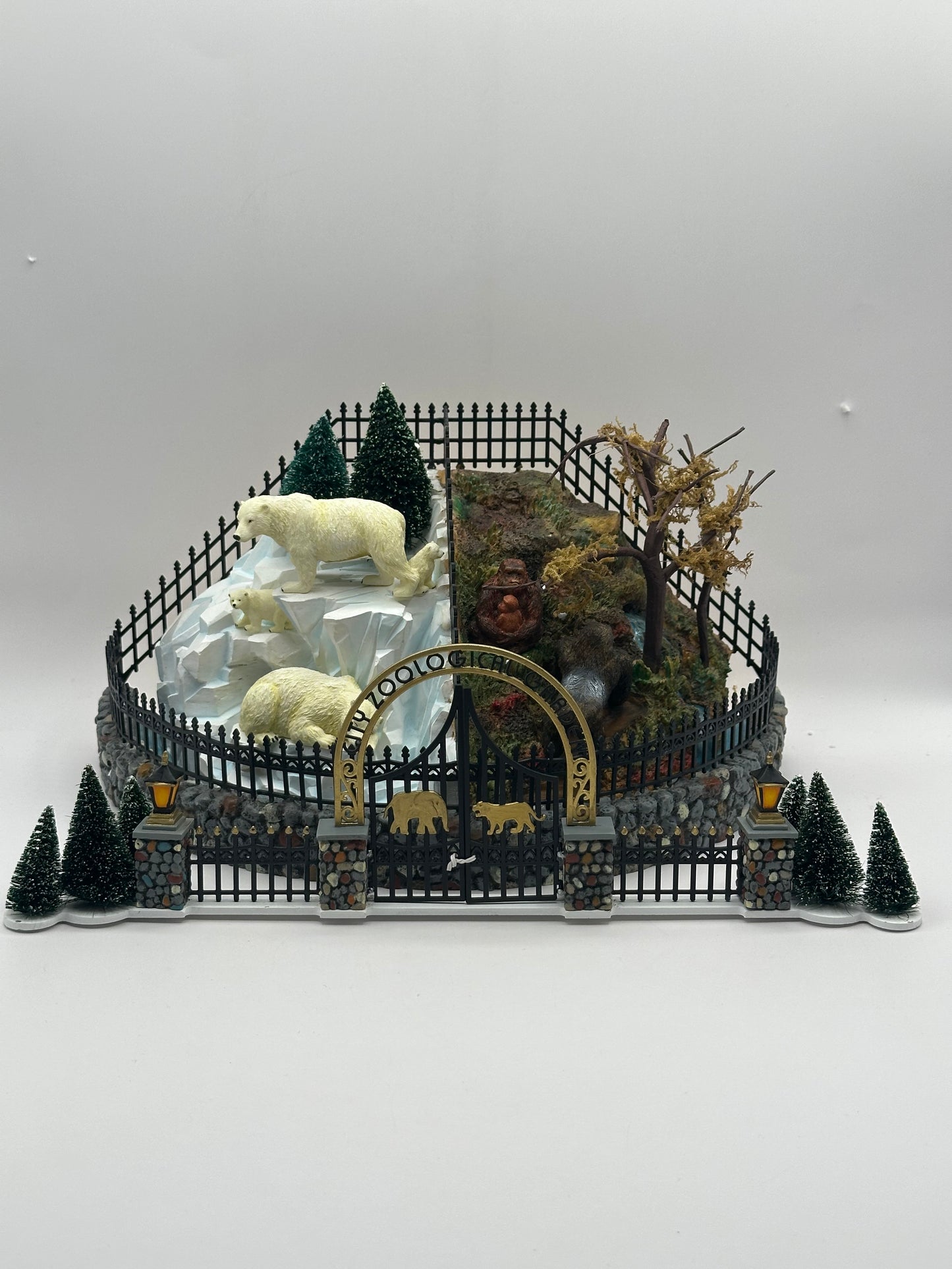 Department 56 - City Zoological Garden - Christmas in the City