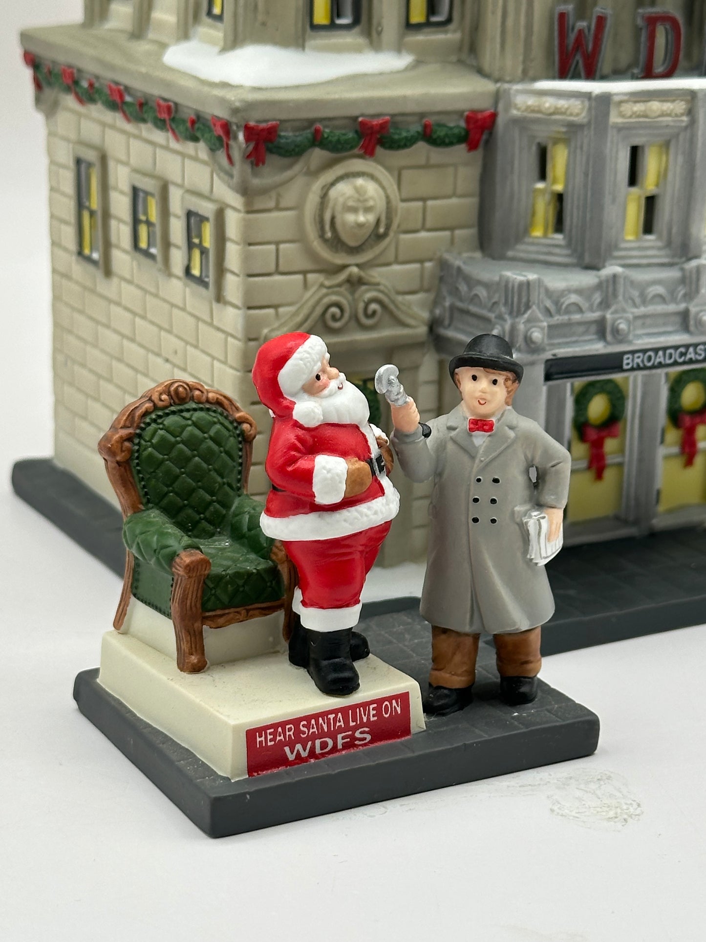 Department 56 - WDFS Radio - Christmas in the City