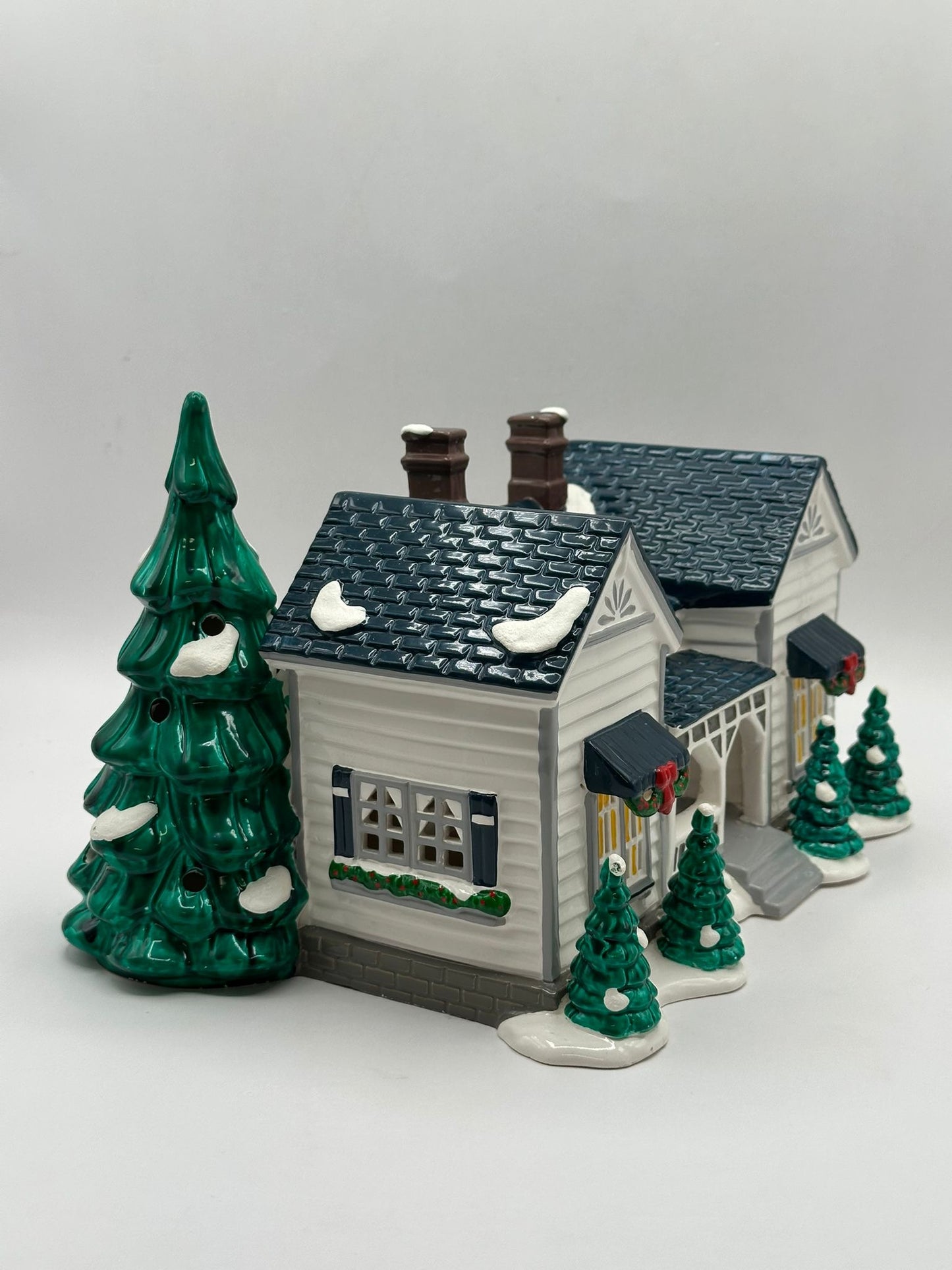 Department 56 - Grandma's Cottage - Original Snow Village