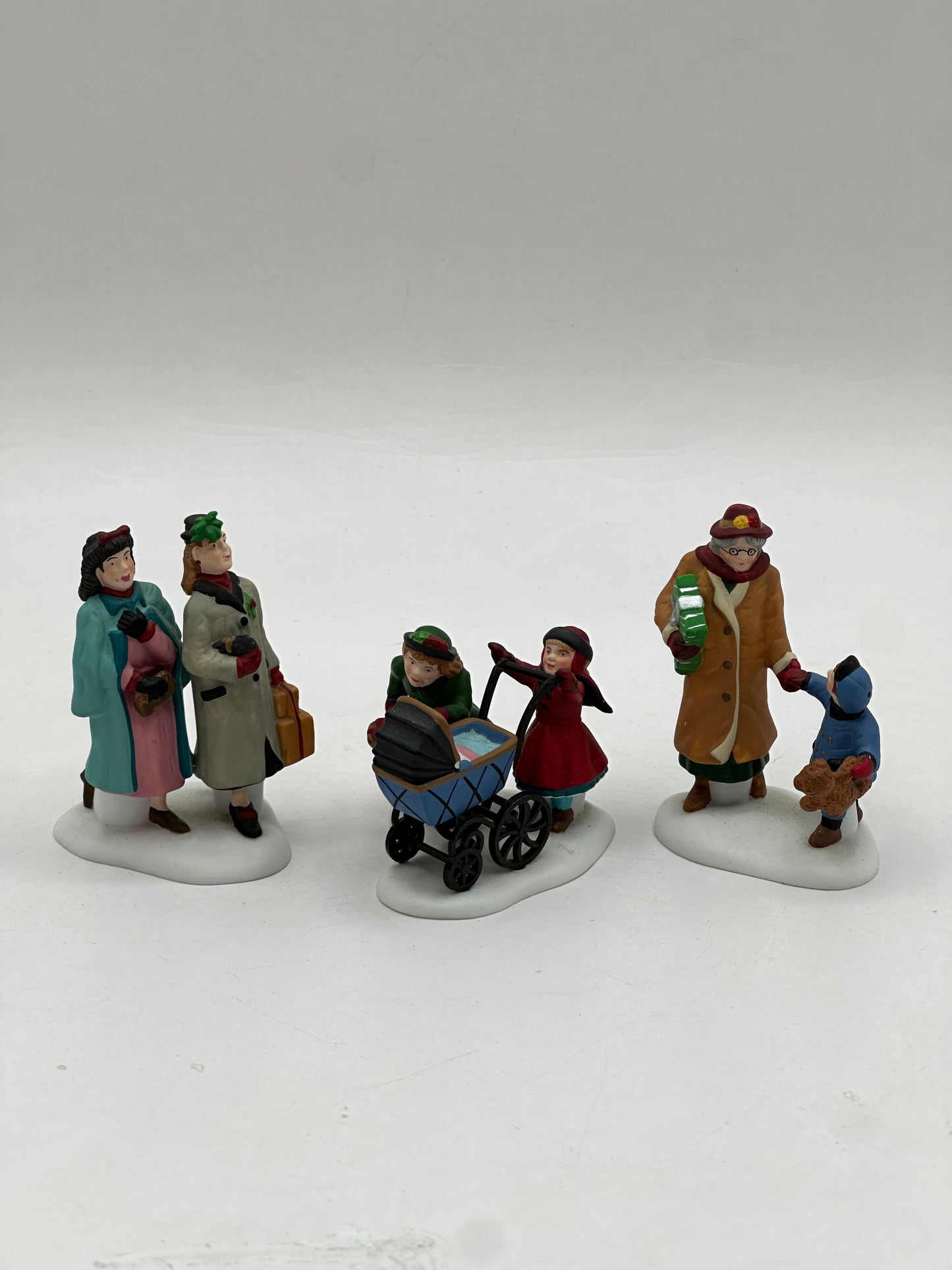 Department 56 - Let's Go Shopping In The City - Christmas in the City