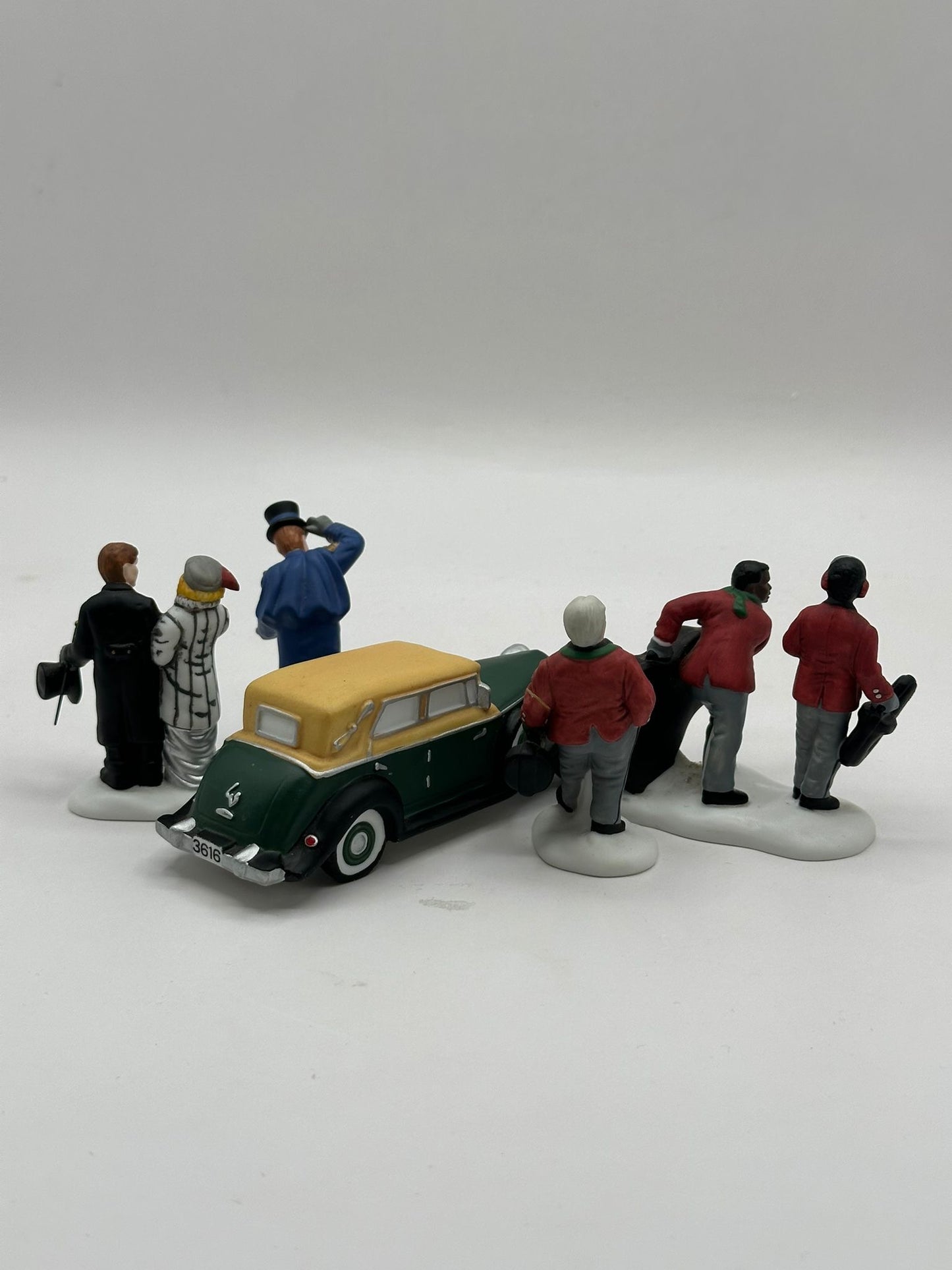 Department 56 -  Steppin' Out On The Town - Christmas in the City