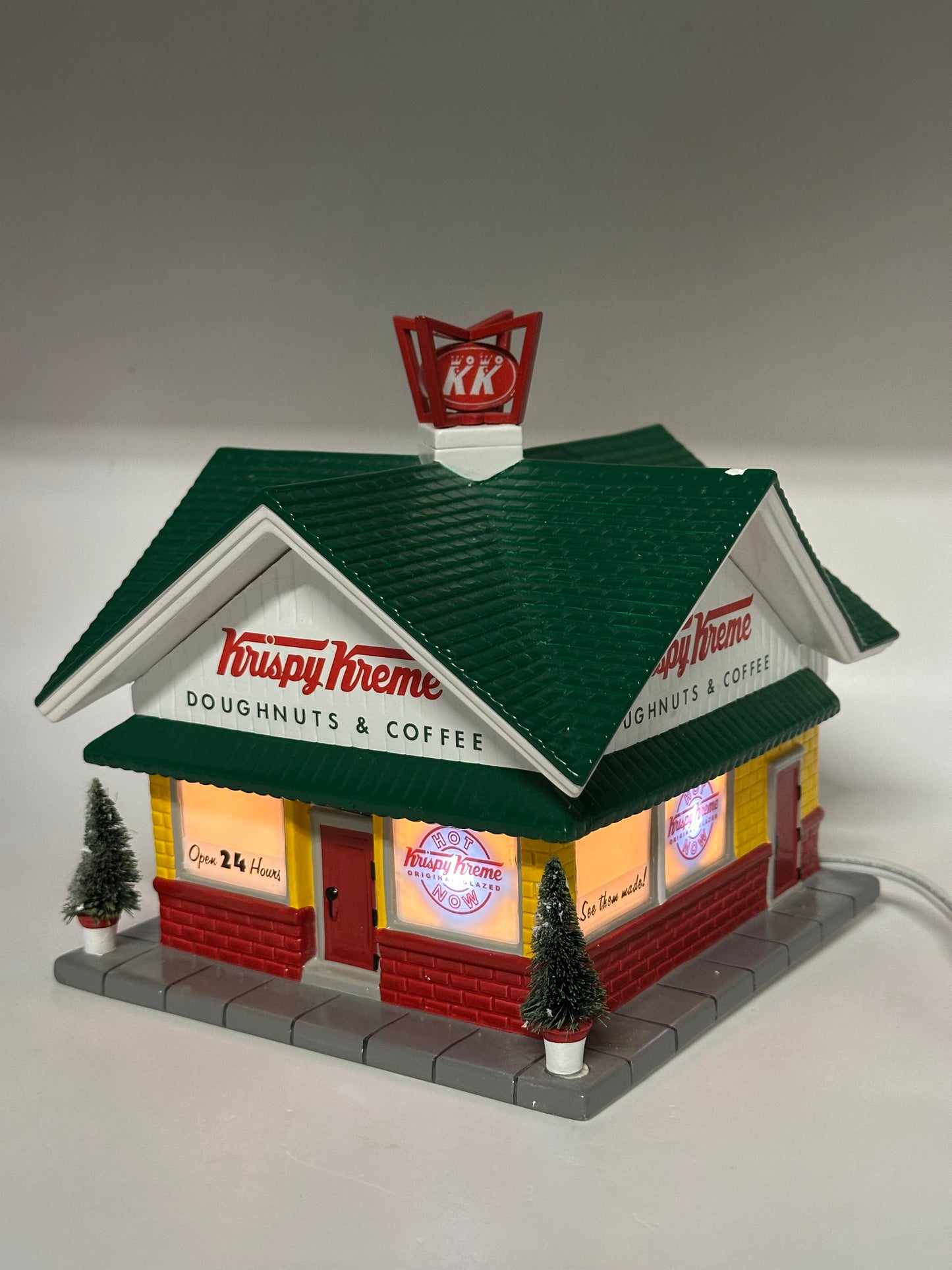Department 56 - Krispy Kreme Doughnut Shop - Original Snow Village