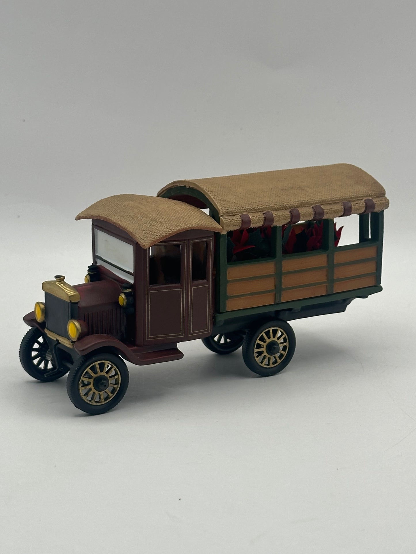 Department 56 - Poinsettia Delivery Truck - Dickens’ Village