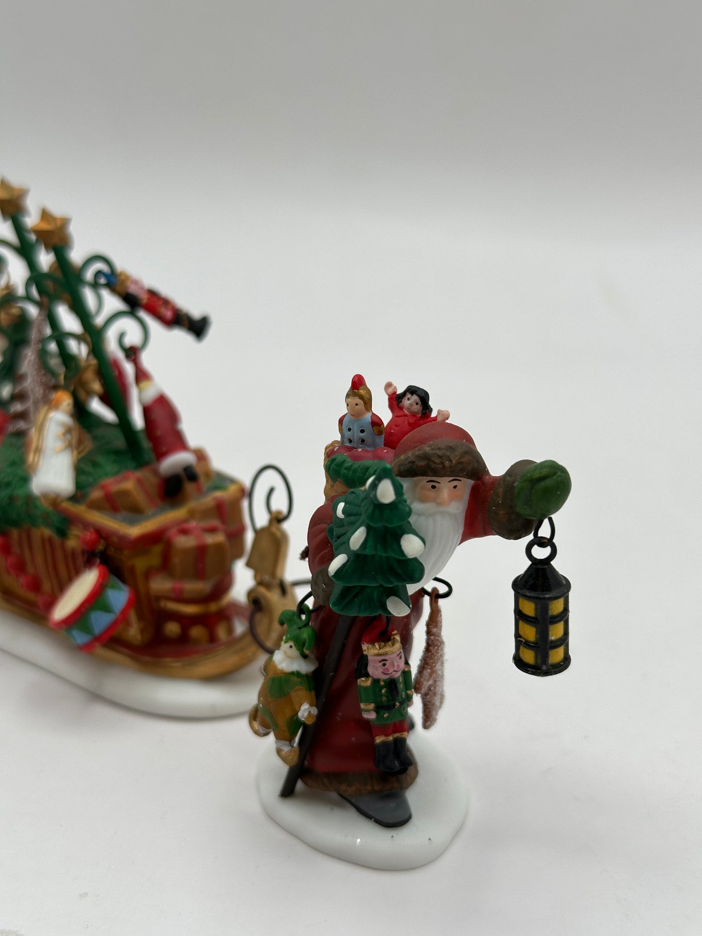 Department 56 - Father Christmas' Journey - Dickens' Village