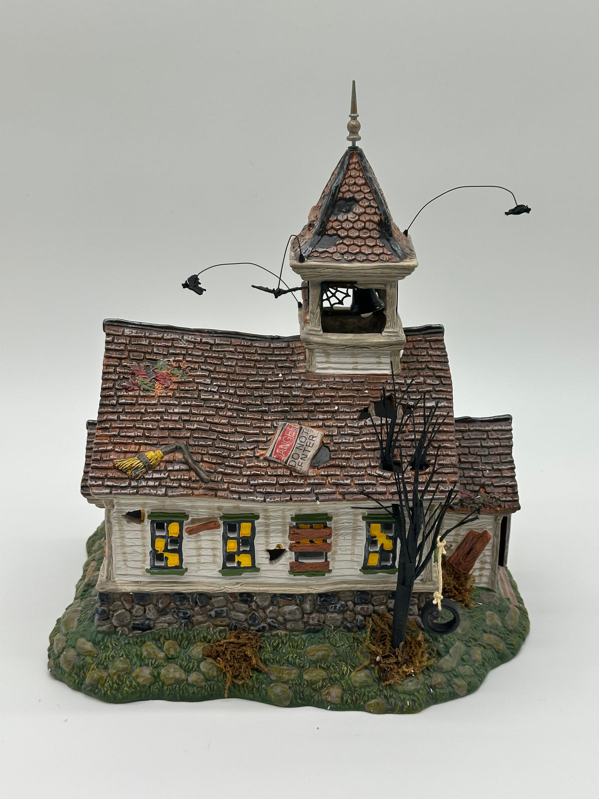 Department 56 - Ghoul School - Snow Village Halloween