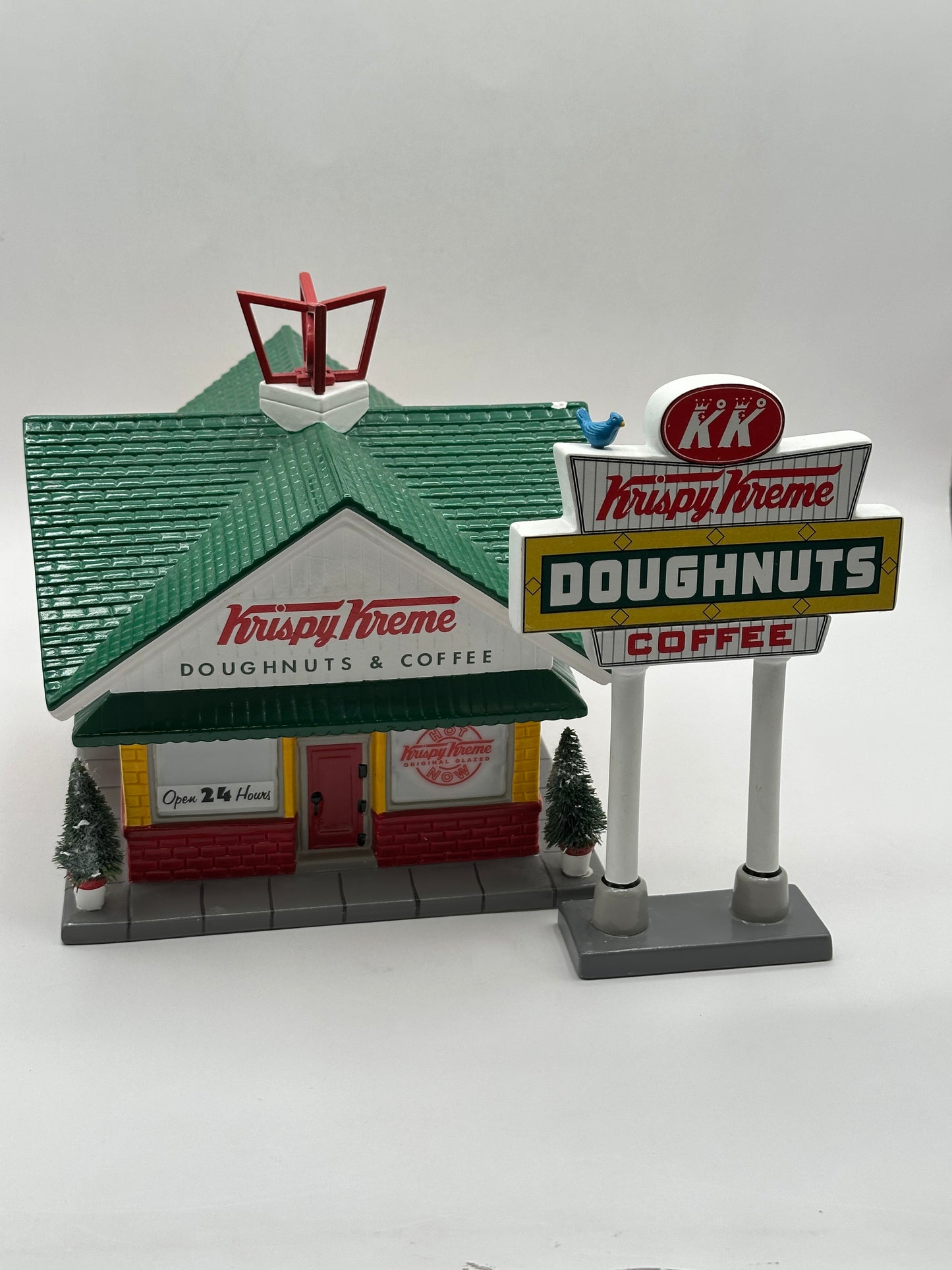 Department 56 - Krispy Kreme Doughnut Shop - Original Snow Village