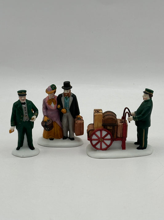 Department 56 - Holiday Travelers - Dickens' Village