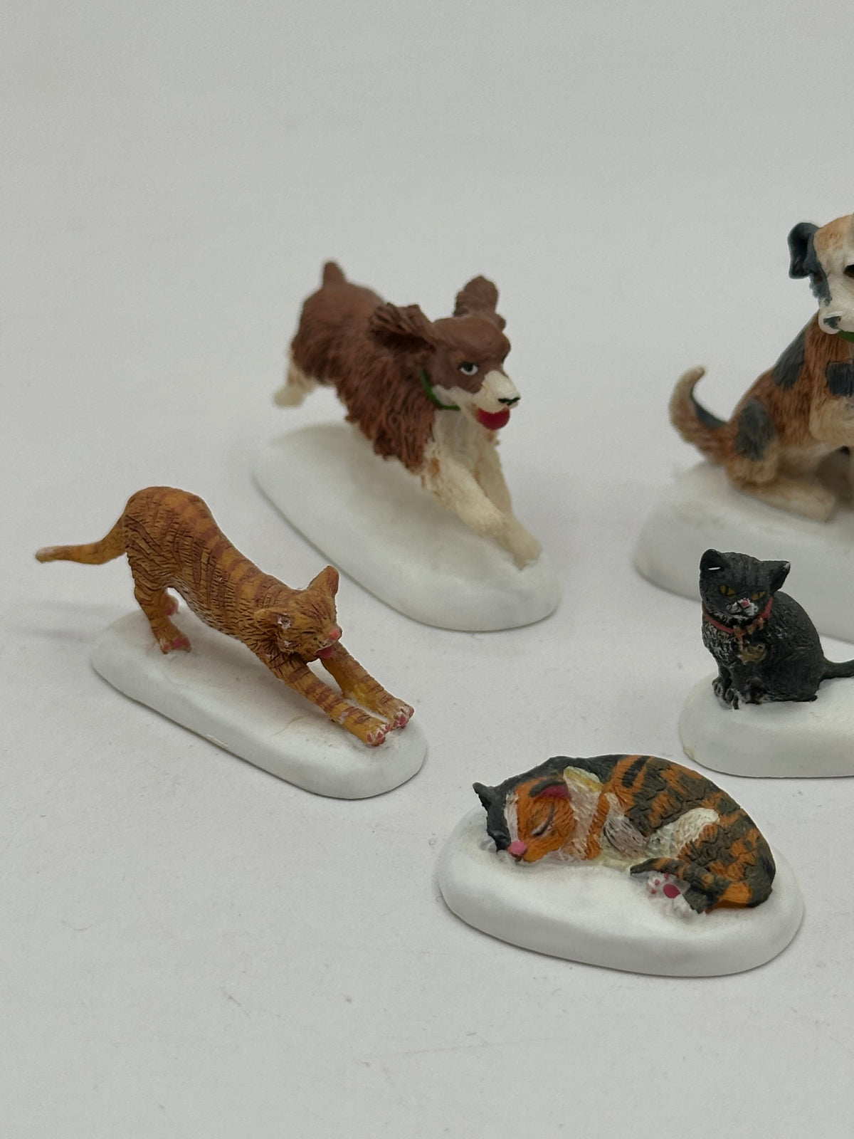 Department 56 - Village Cats and Dogs - Village Accessories