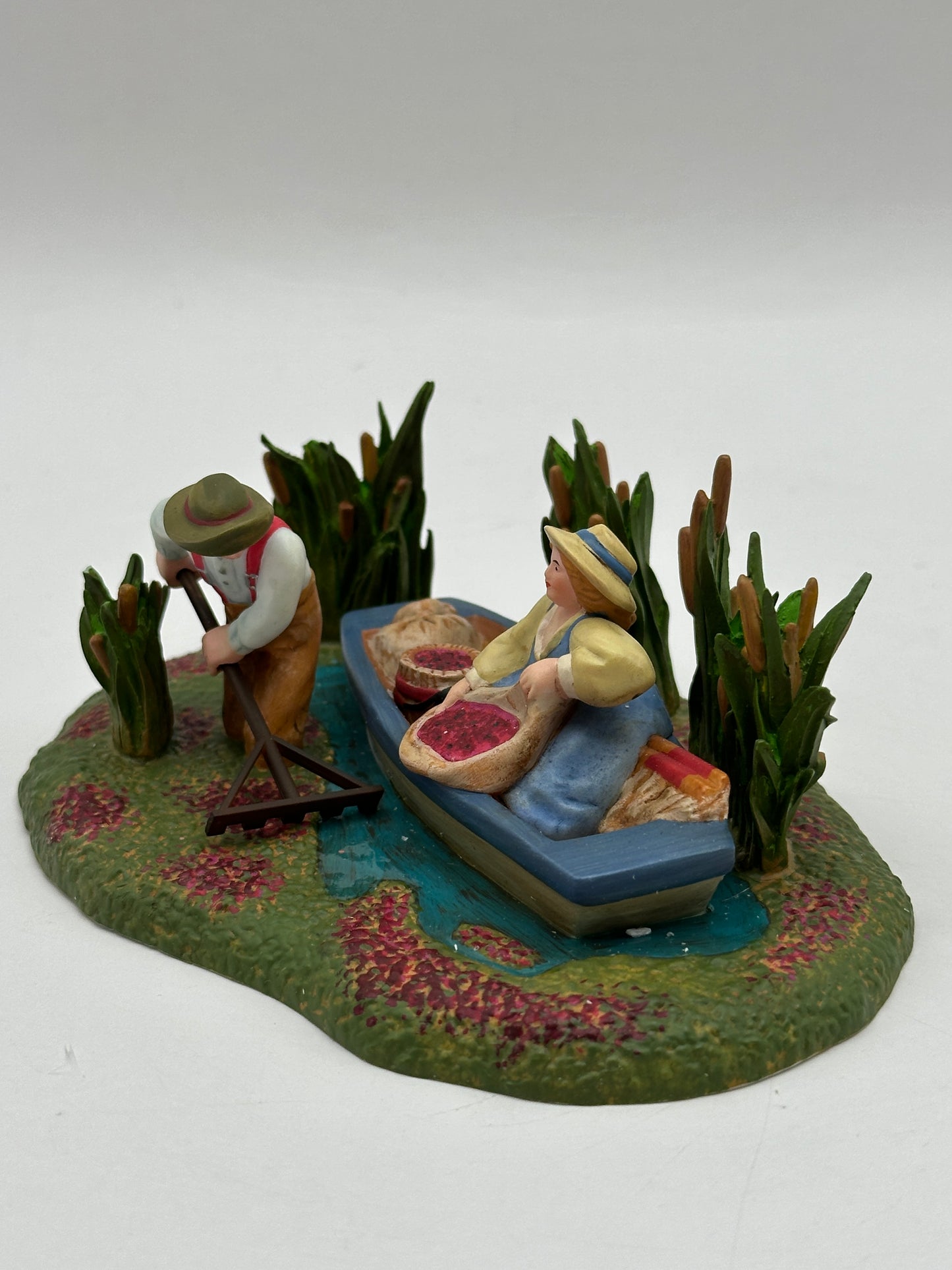 Department 56 - Gathering the Cranberries - New England Village