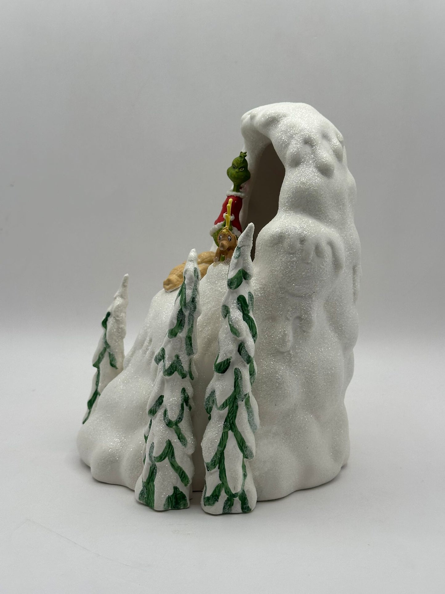 Department 56 - The Grinch Mount Crumpet