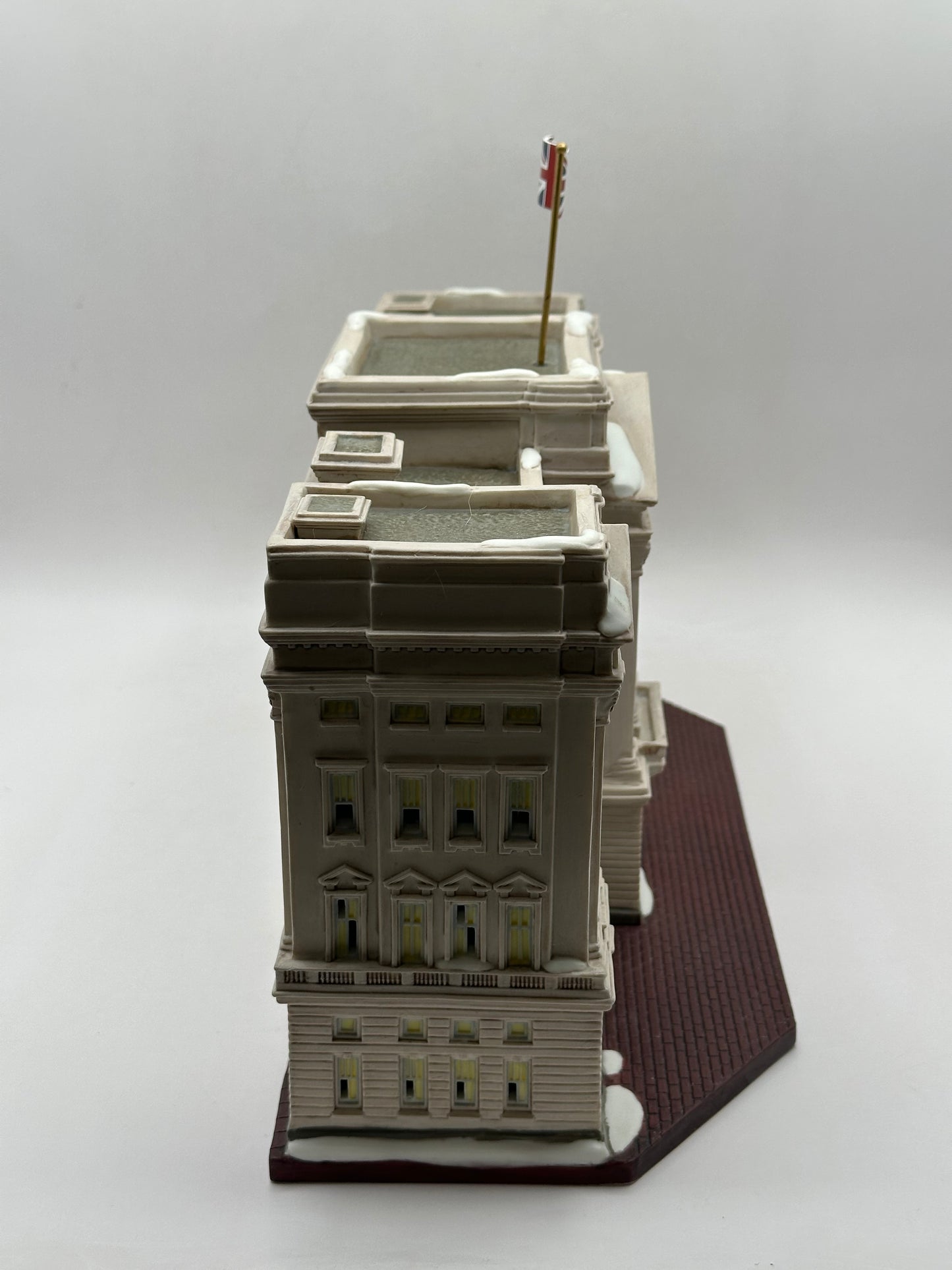 Department 56 - Buckingham Palace - Dickens' Village