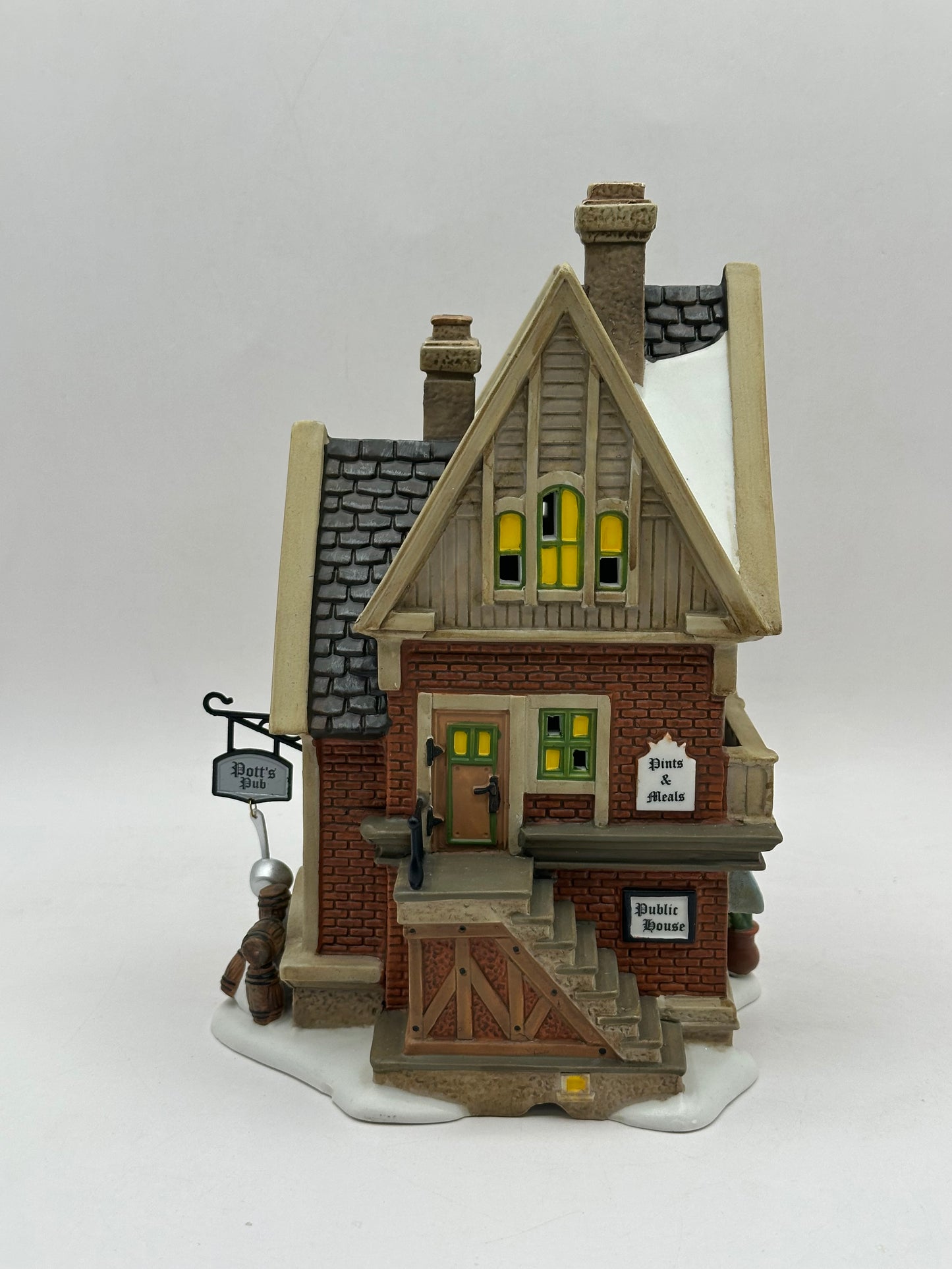 Department 56 - Potts Pub - Dickens' Village