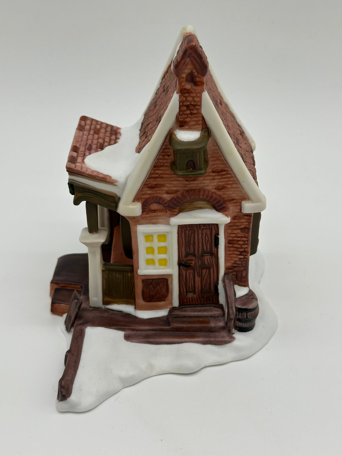 Department 56 - Childe Pond and Skaters - Dickens’ Village