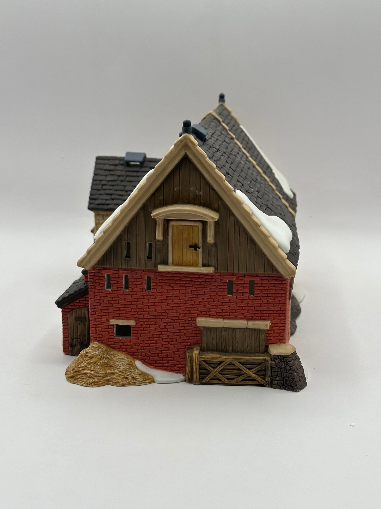 Department 56 - Butter Tub Barn - Dickens' Village