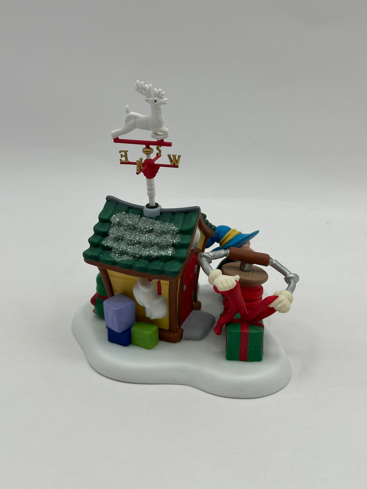Department 56 - Wrap And Roll - North Pole Series