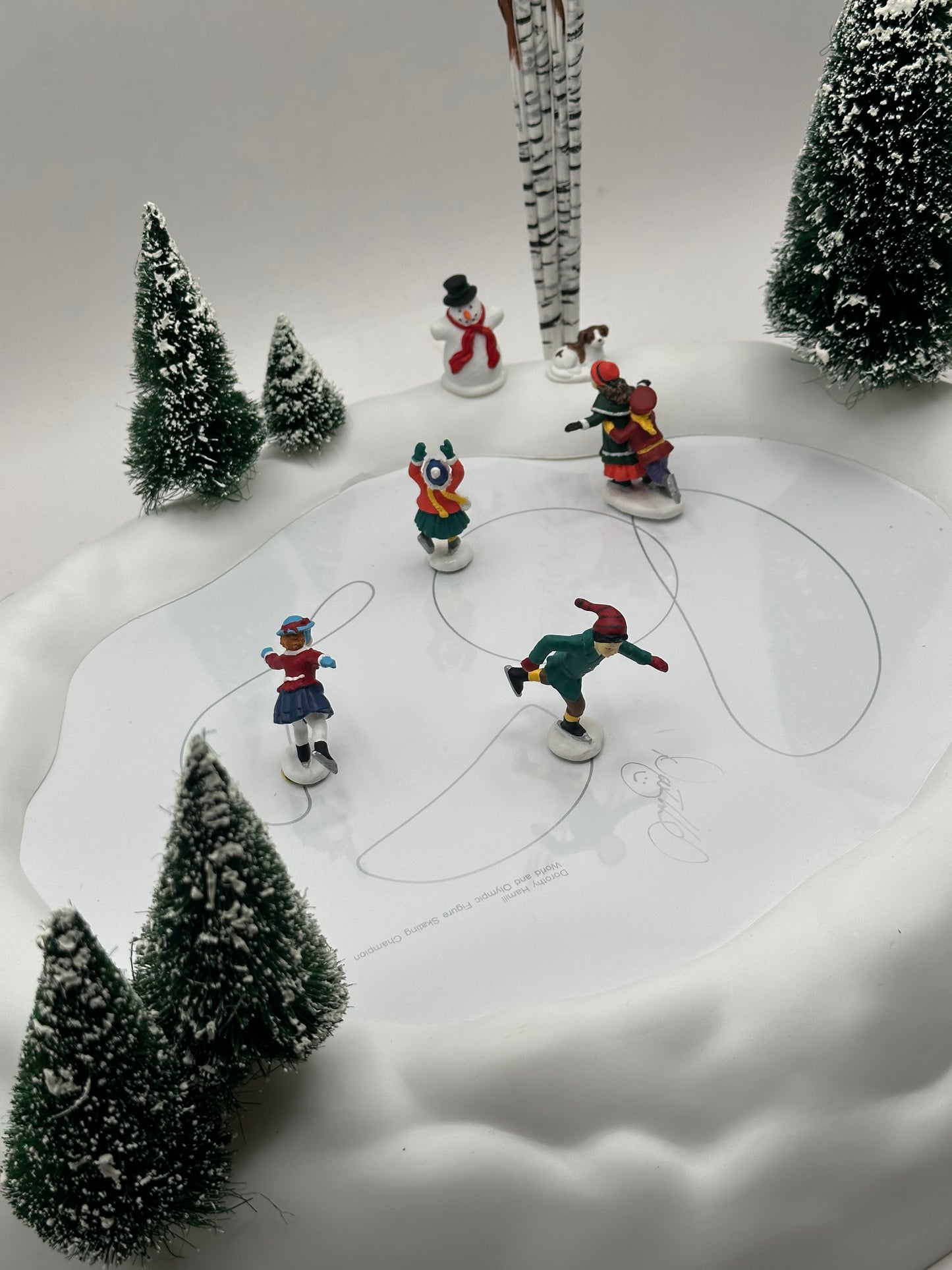 Department 56 - Village Animated Skating Pond - Village Accessories