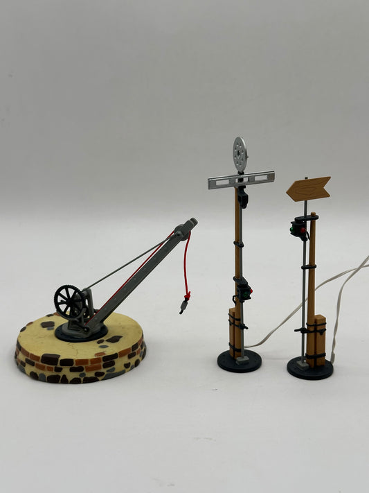 Department 56 - Queensbridge Railwoad Yard Accessories - Village Accessories