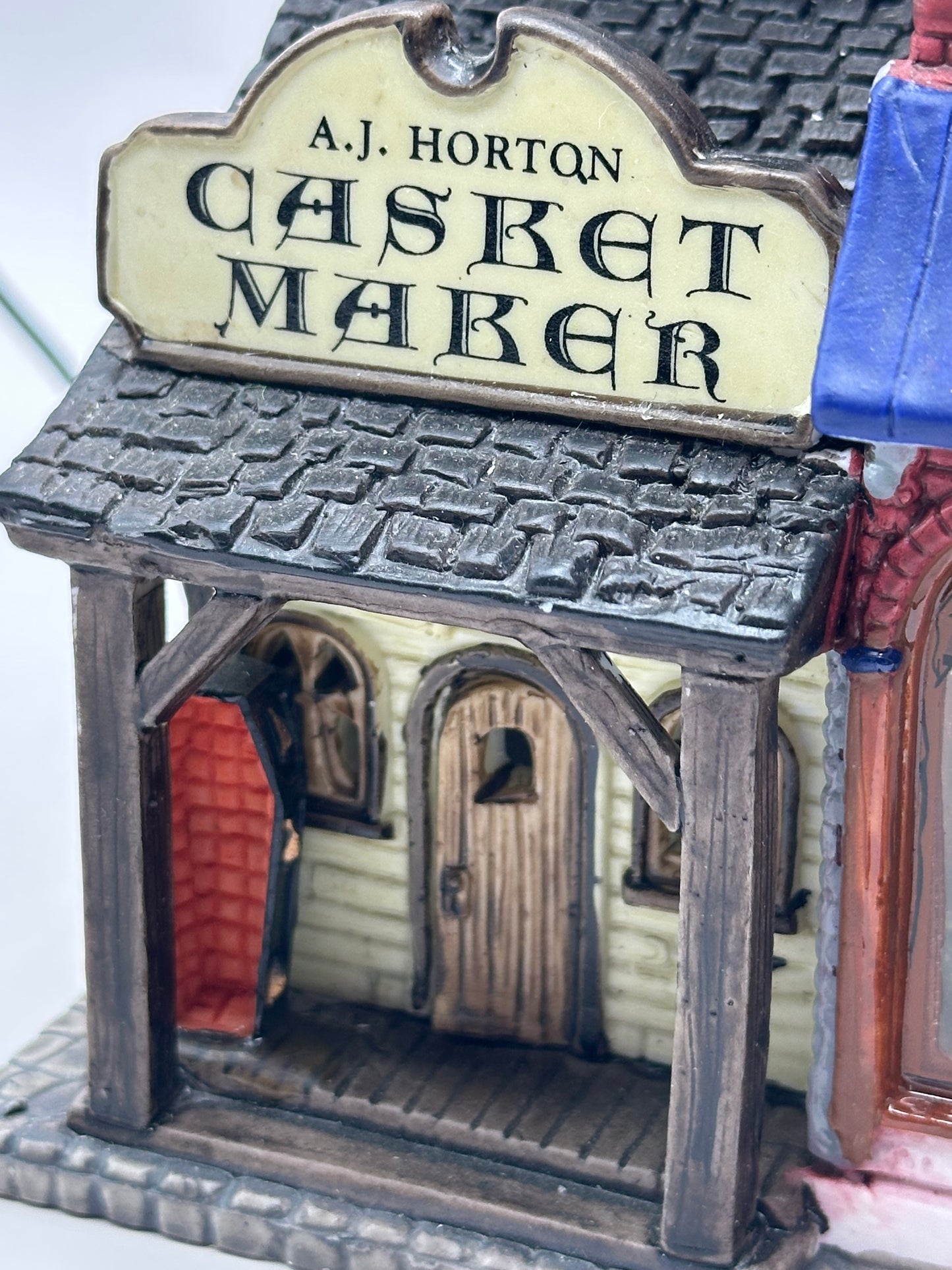 Lemax Spooky Town  - Dragon’s Breath Costume Shop