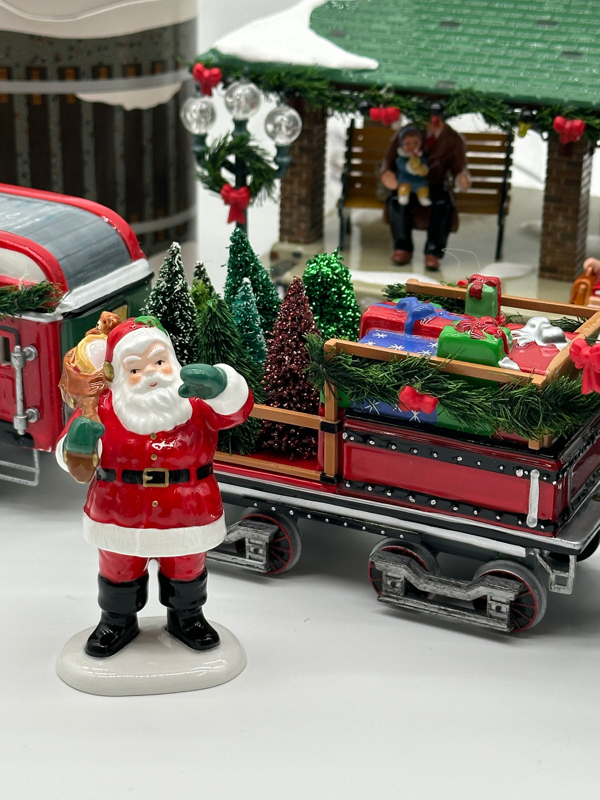 Department 56 - Home For The Holidays Express - Original Snow Village
