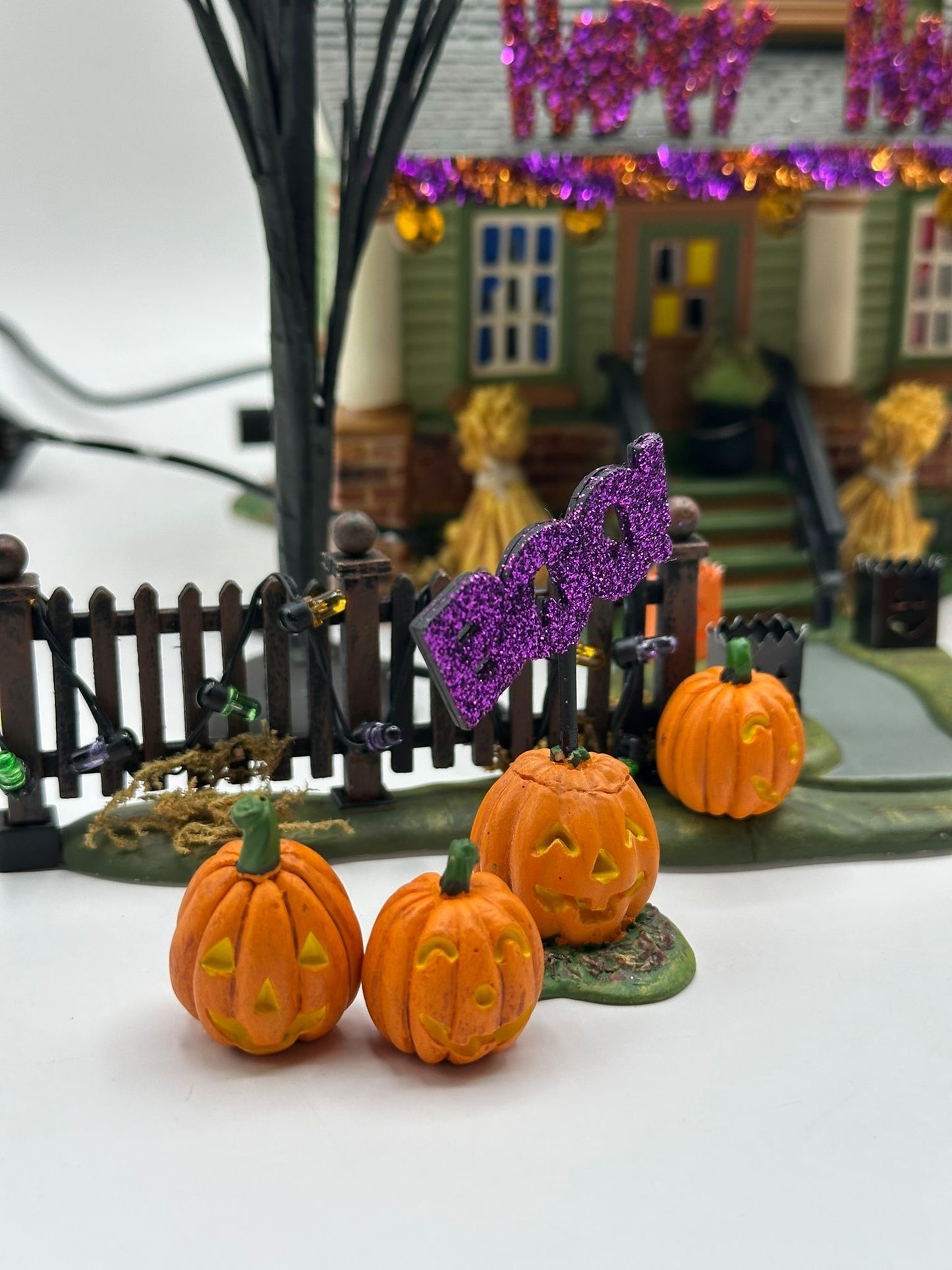 Department 56 - 1031 Trick-Or-Treat Drive - Snow Village Halloween