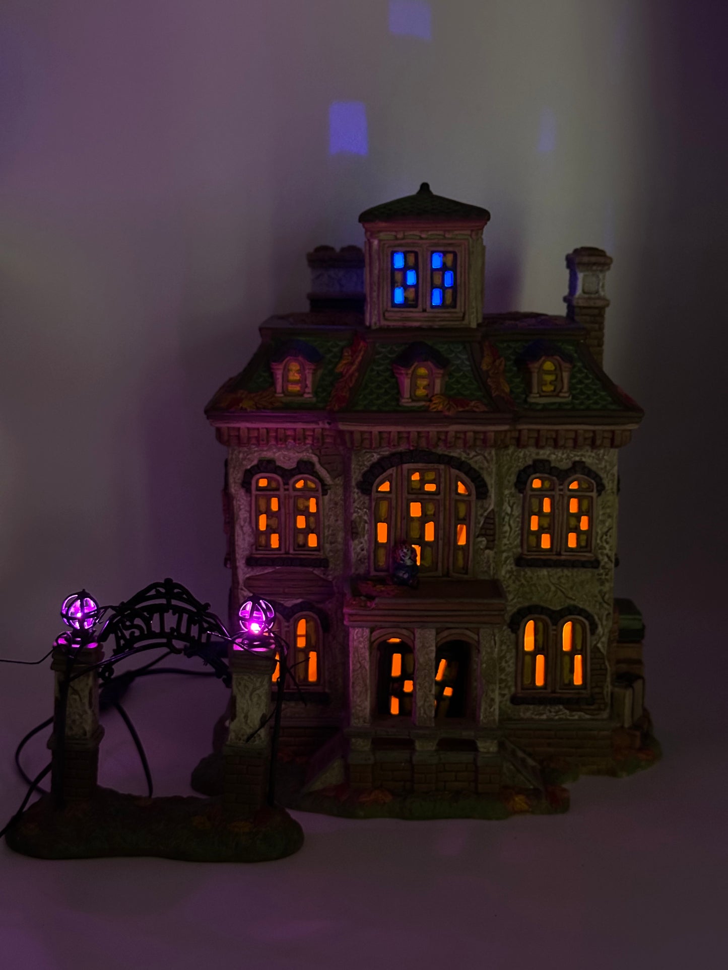 Department 56 - Last Laugh Asylum - Snow Village Halloween
