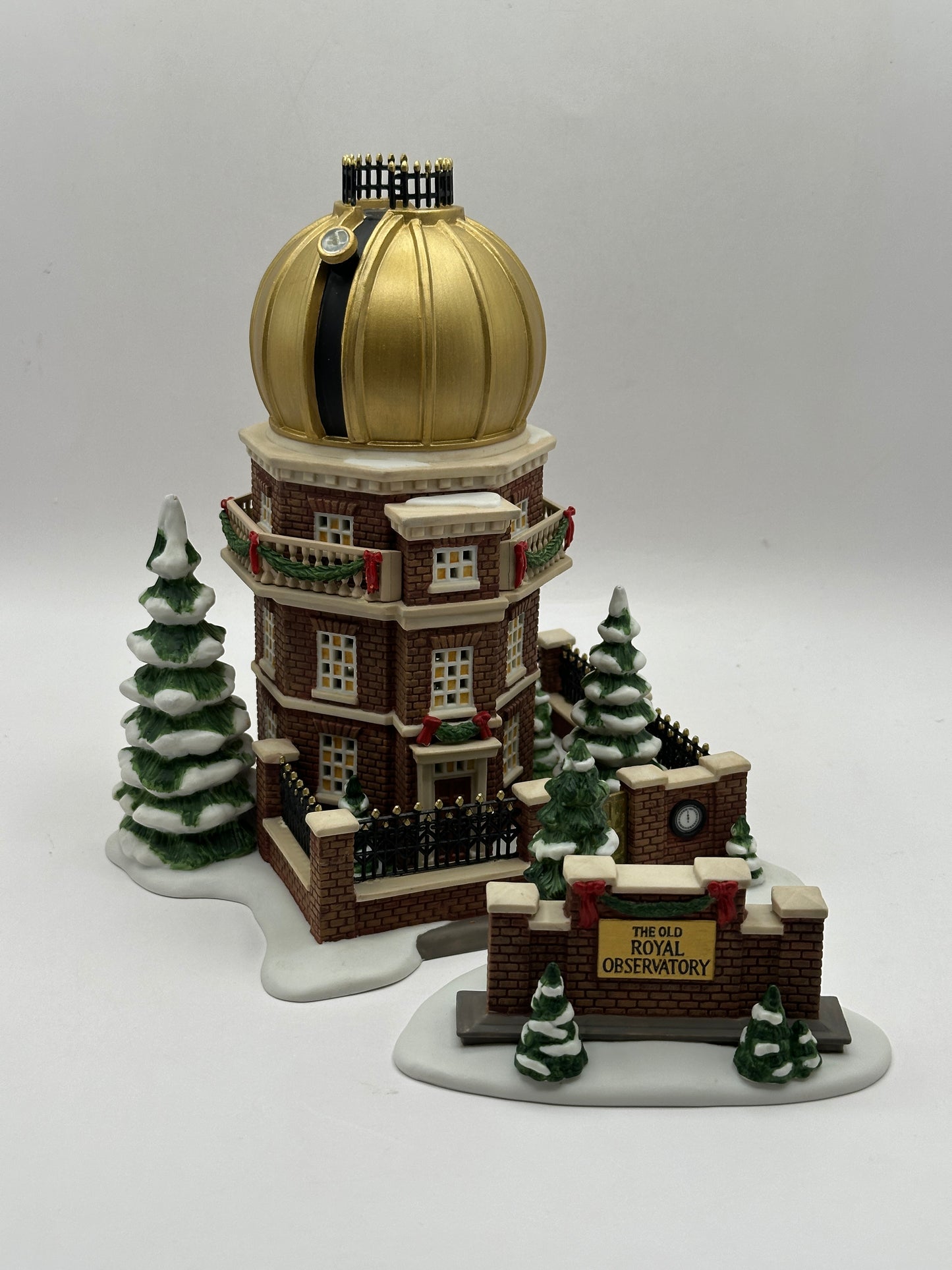 Department 56 - The Old Royal Observatory (Gold Dome Edition) - Dickens’ Village