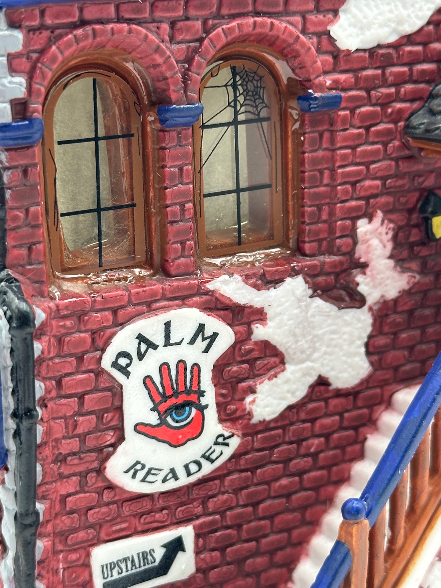 Lemax Spooky Town  - Dragon’s Breath Costume Shop