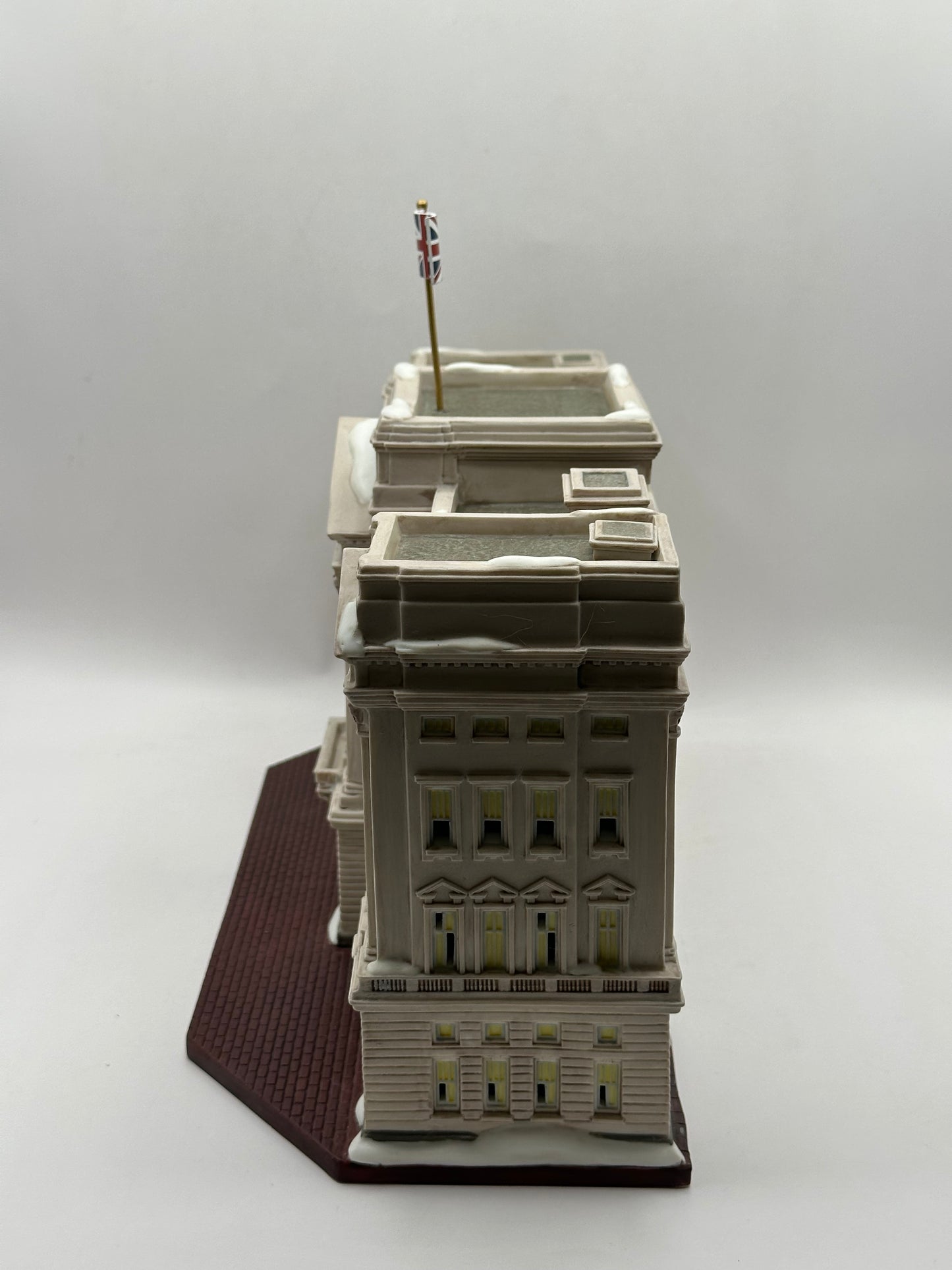 Department 56 - Buckingham Palace - Dickens' Village