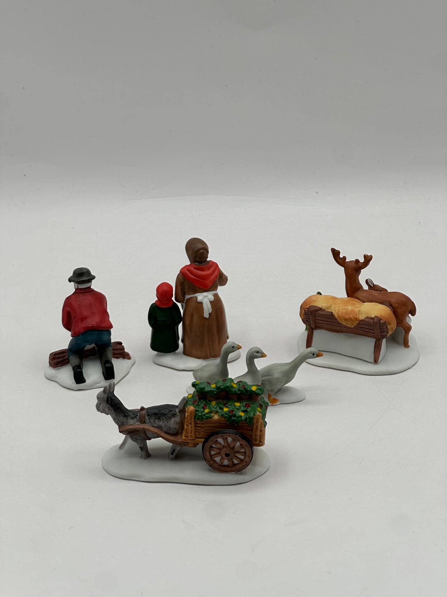 Department 56 - Farm People & Animals - New England Village