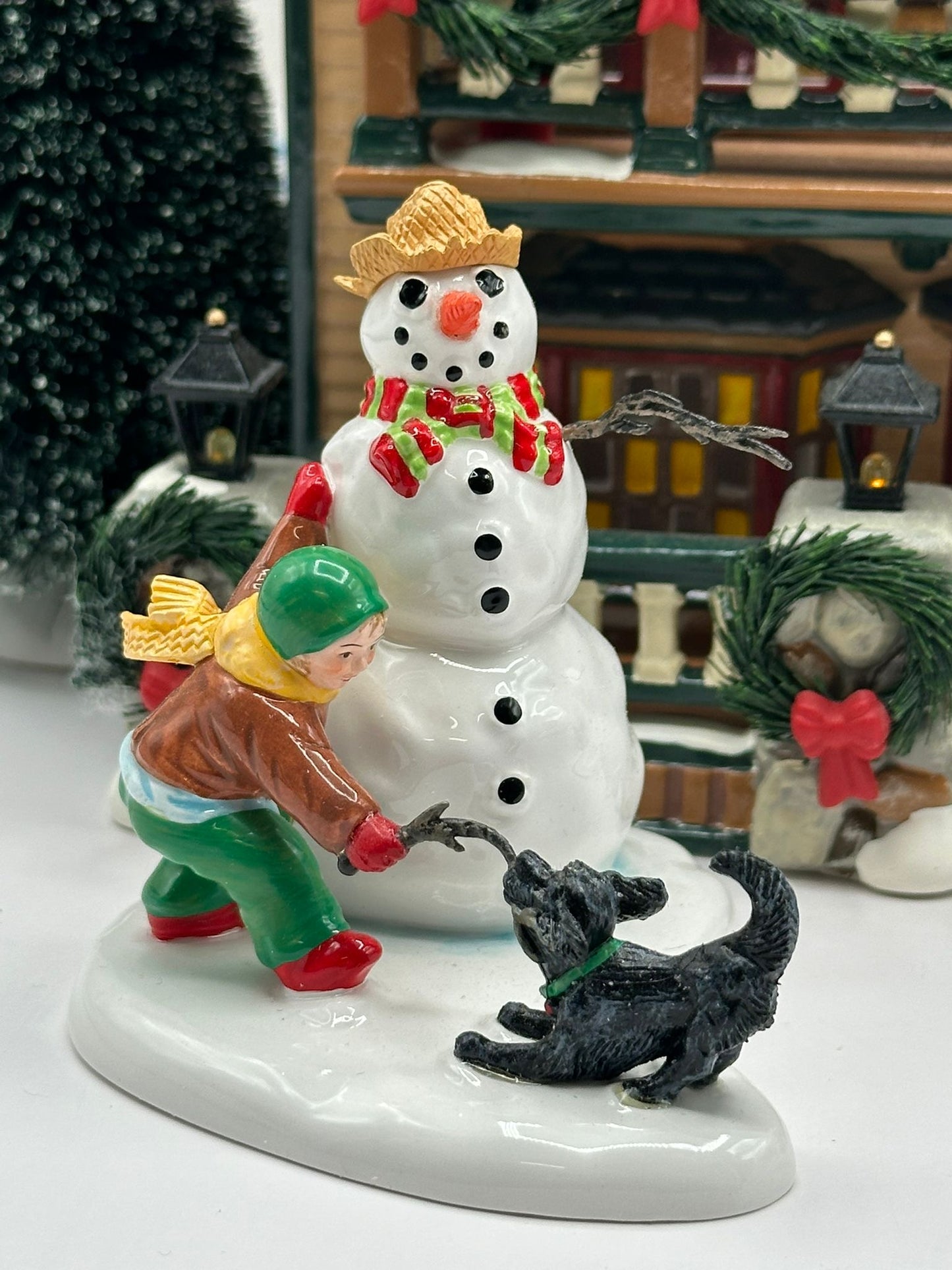 Department 56 - Christmas Lake Chalet - Original Snow Village