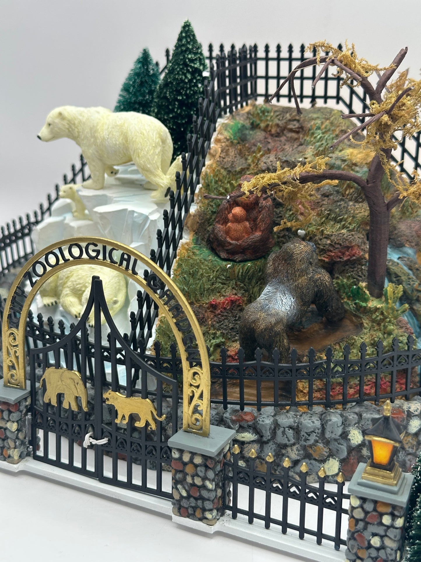 Department 56 - City Zoological Garden - Christmas in the City