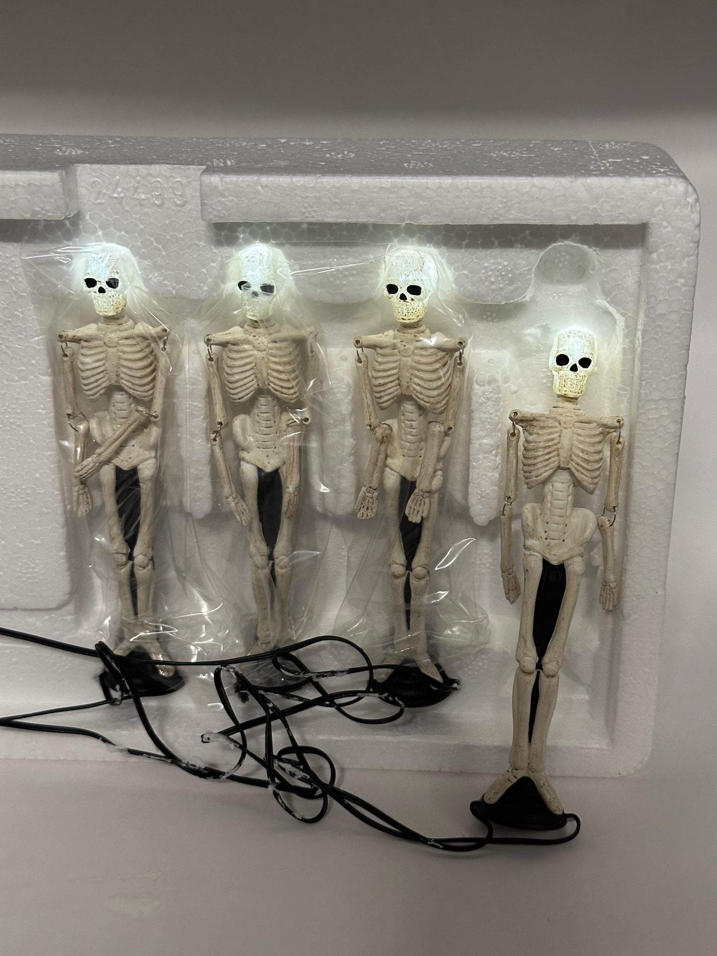 Department 56 - Skull Street Lamps - Snow Village Halloween