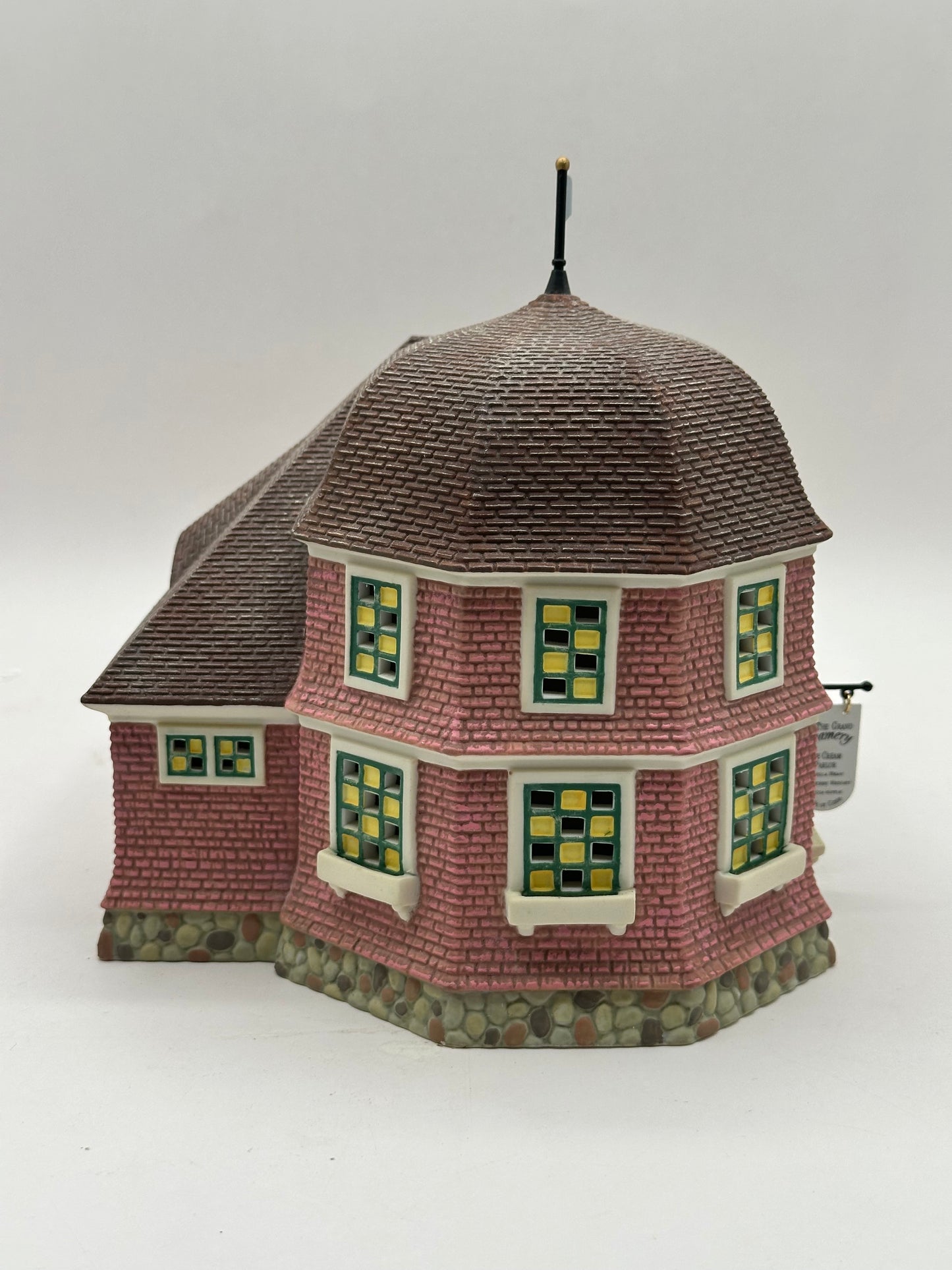 Department 56 - The Grand Creamery - Seasons Bay