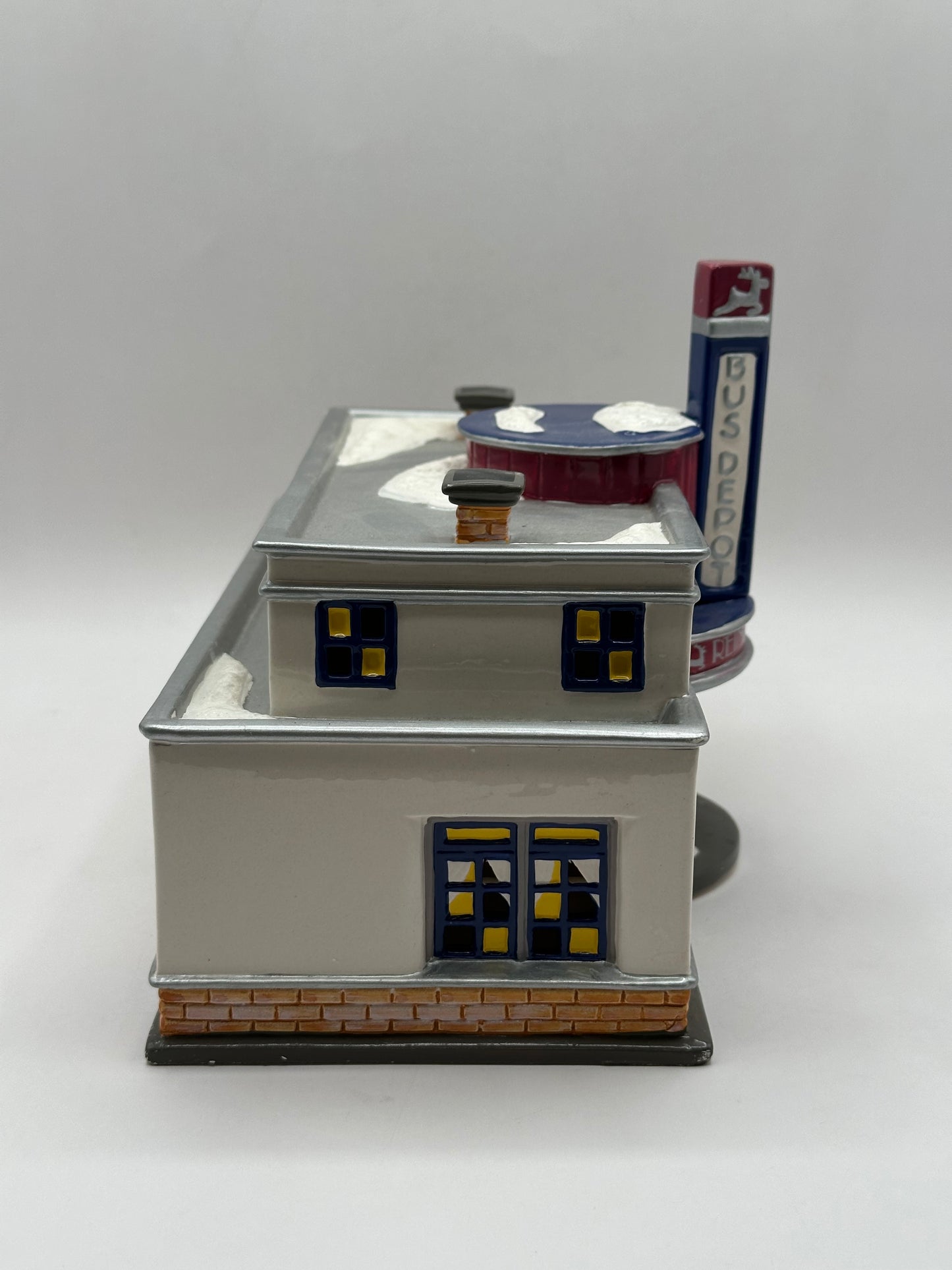 Department 56 - Reindeer Bus Depot - Original Snow Village