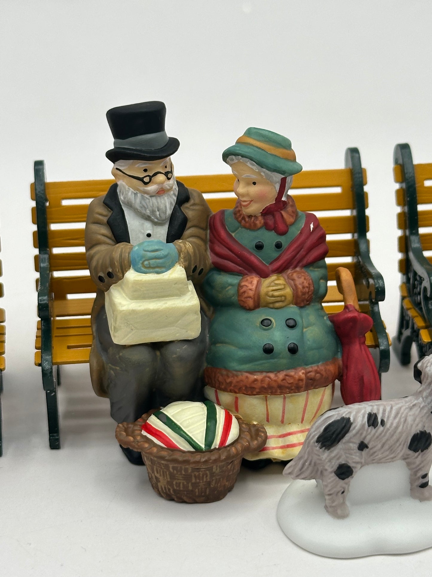 Department 56 - Sitting in Camden Park - Dickens' Village