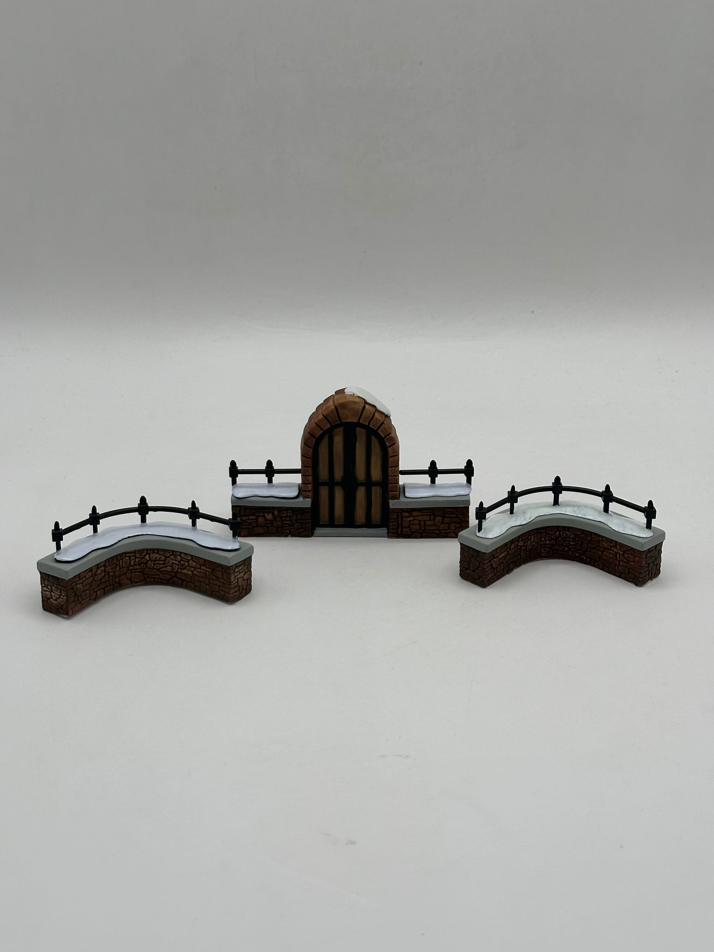 Department 56 - Churchyard Gate & Fence - Dickens' Village