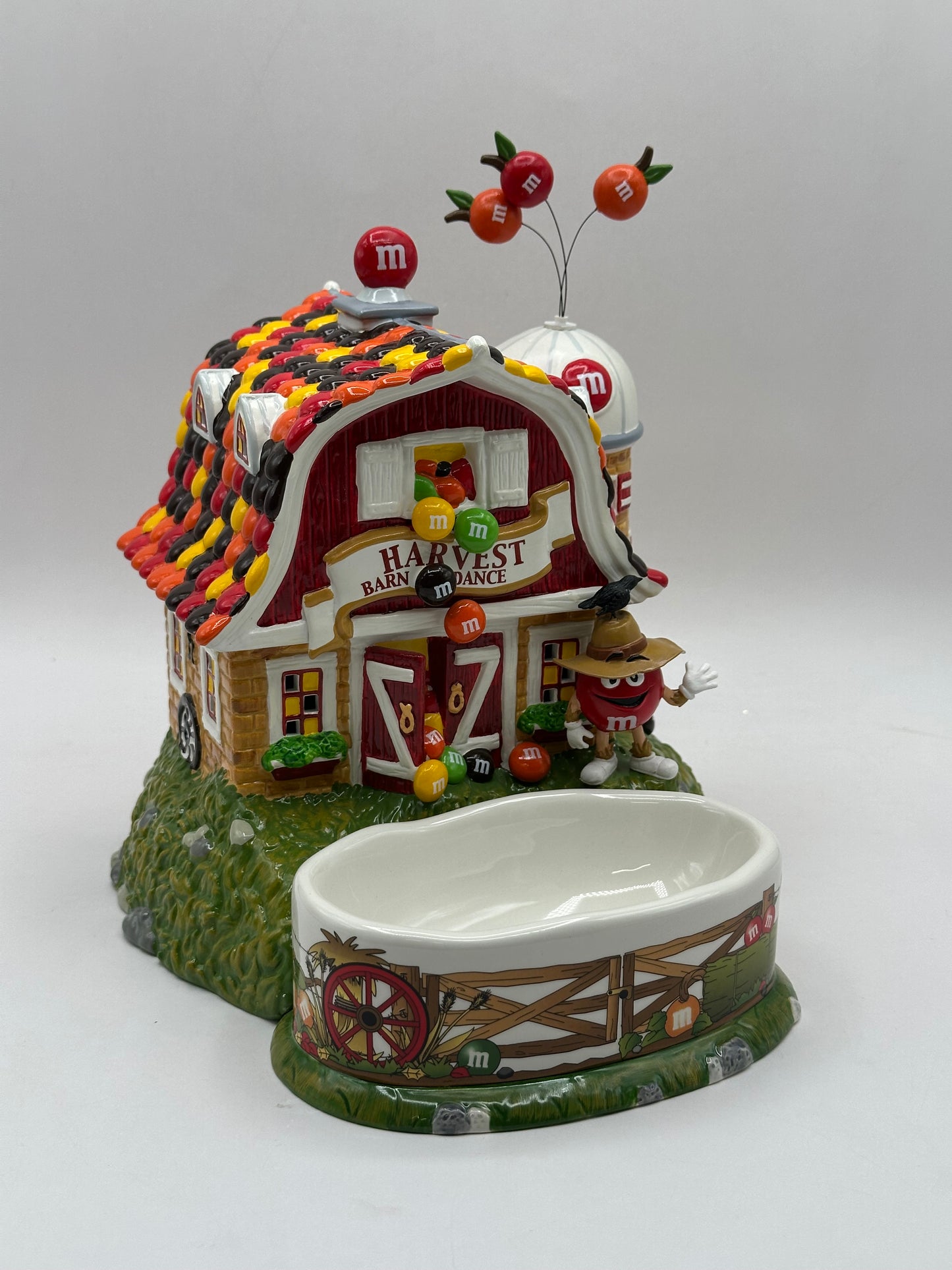 Department 56 - M&M's Harvest Barn Lighted House & Candy Dish