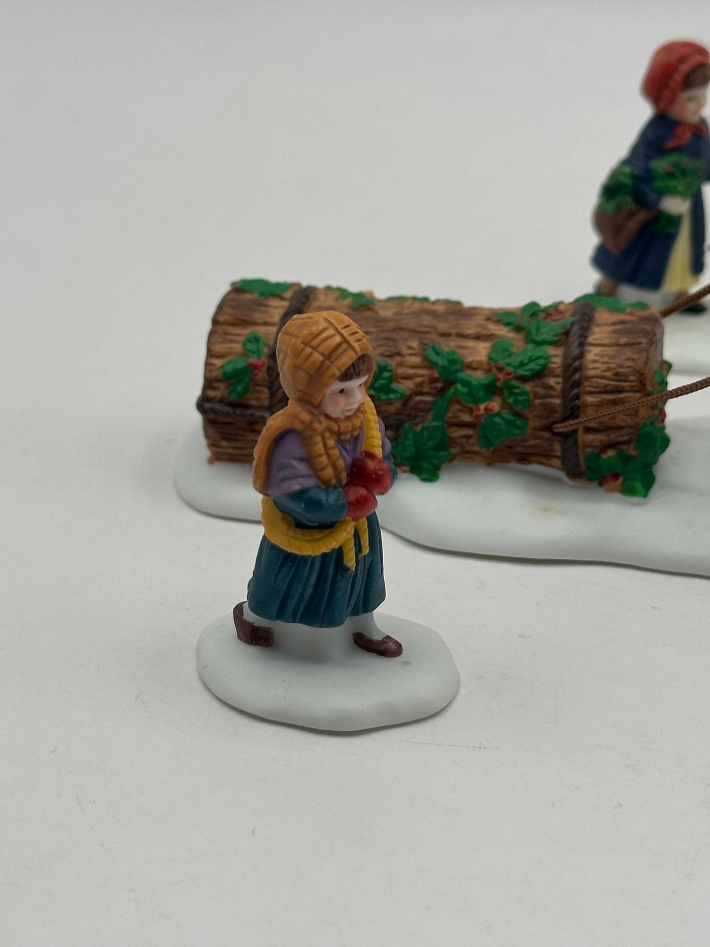 Department 56 - Bringing Home The Yule Log - Dickens’ Village