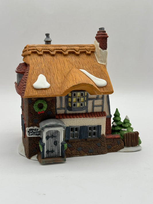 Department 56 - Betsy Trotwood's Cottage - Dickens' Village
