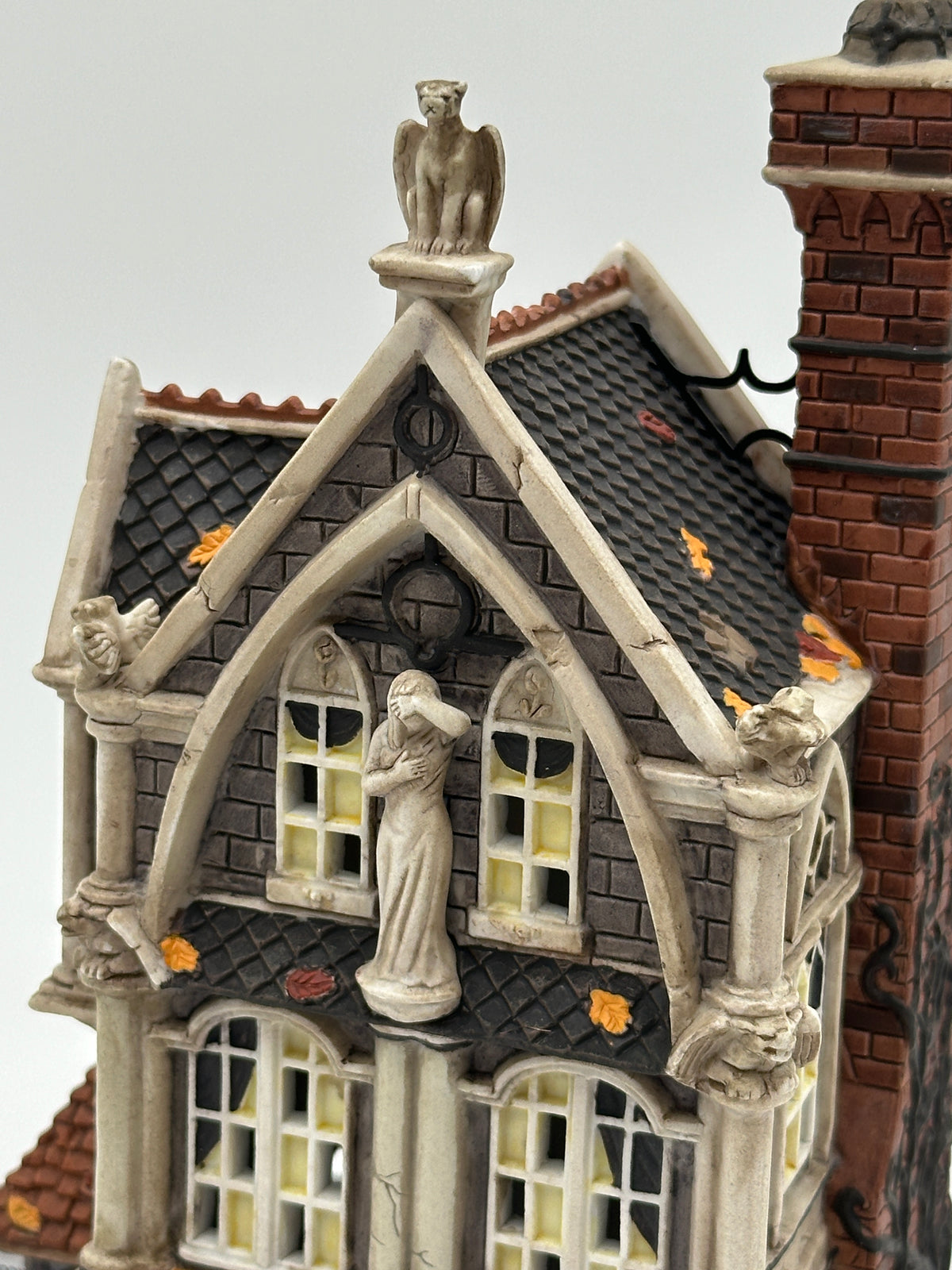 Department 56 - Mordecai Mould Undertaker - Dickens' Village (All Hallows' Eve)