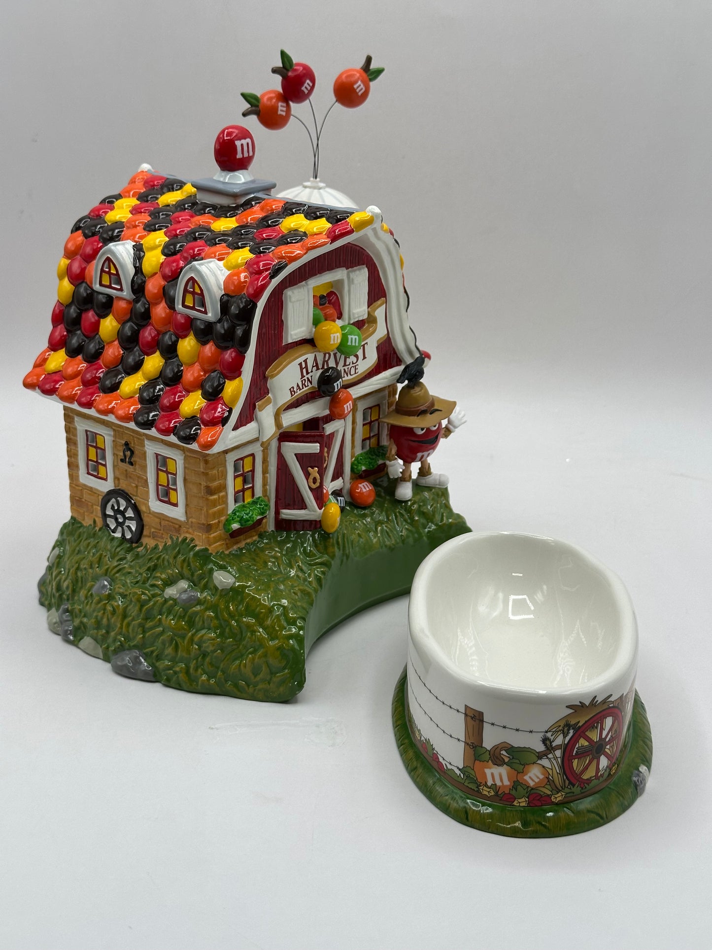 Department 56 - M&M's Harvest Barn Lighted House & Candy Dish